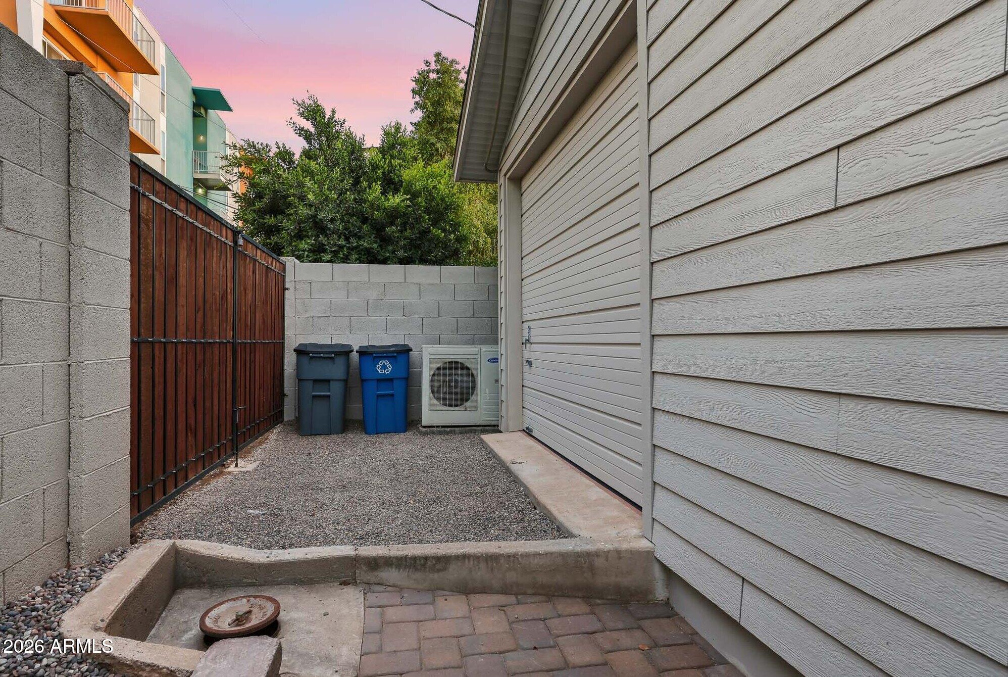 4523 N 35th Place