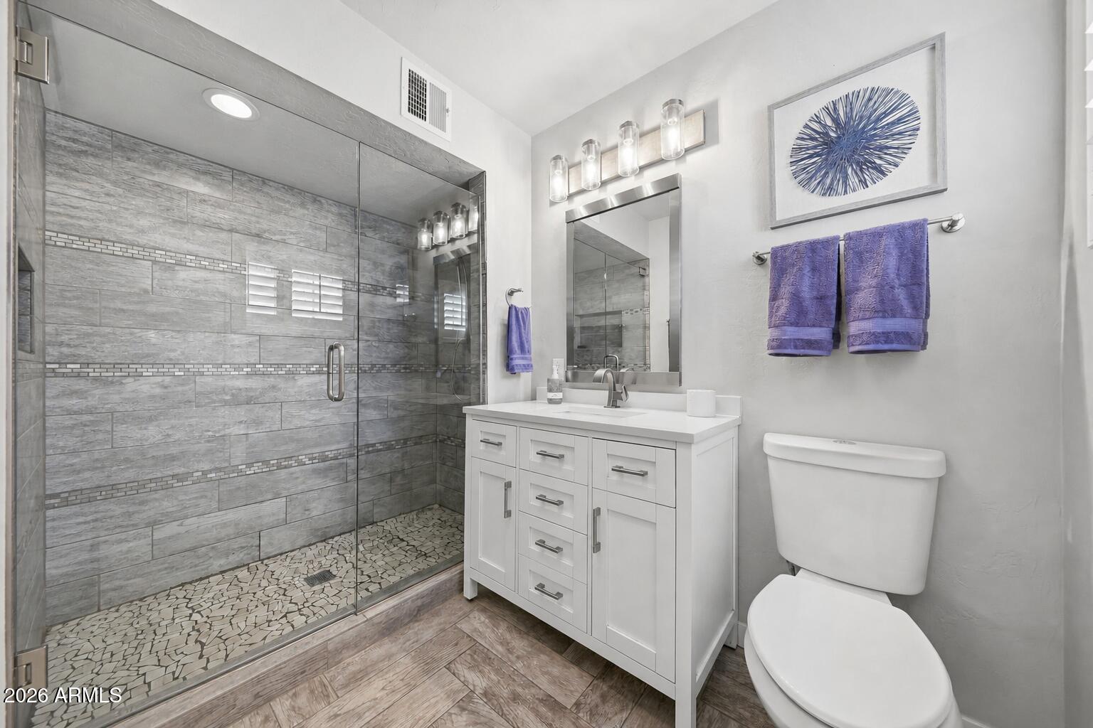 4523 N 35th Place
