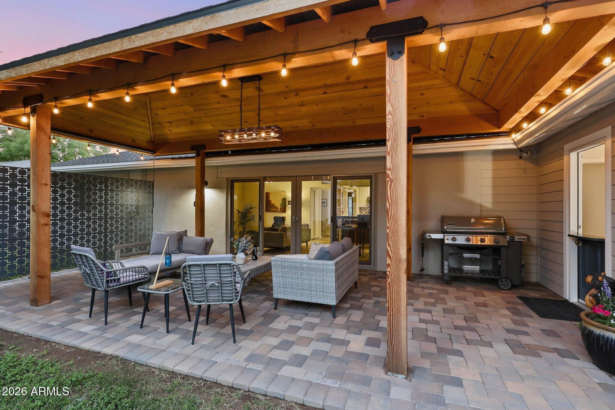 4523 N 35th Place