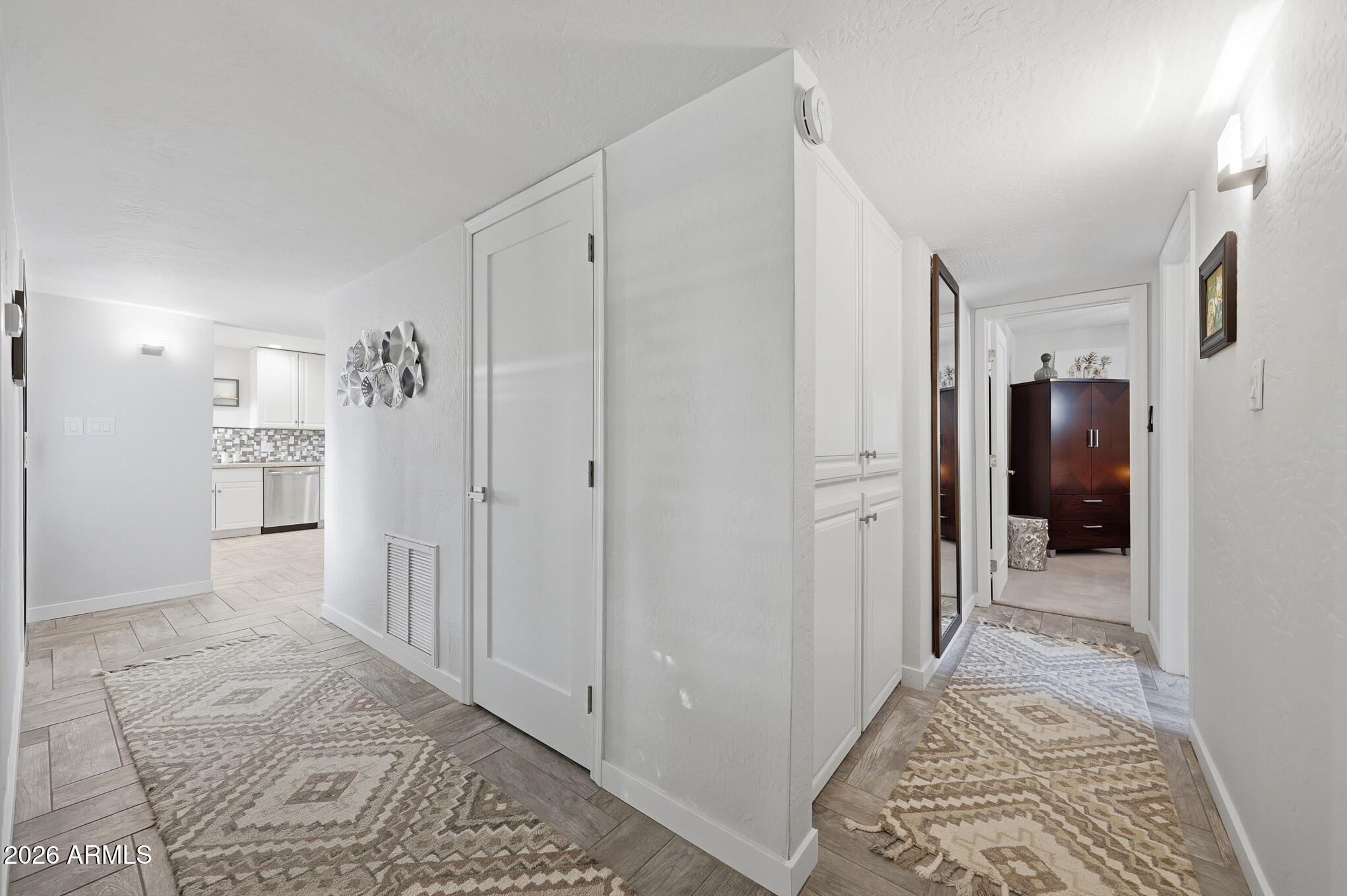 4523 N 35th Place