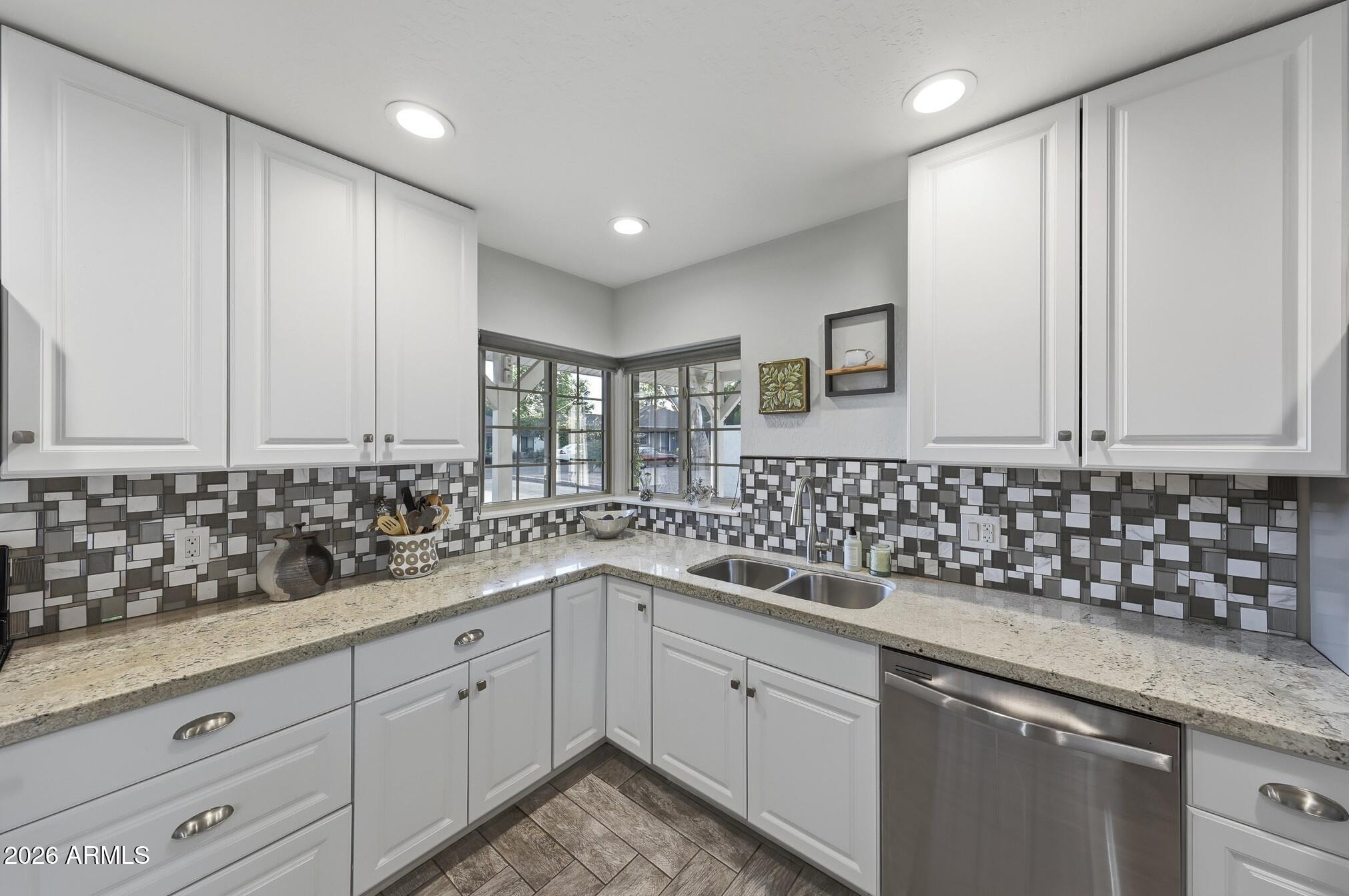 4523 N 35th Place