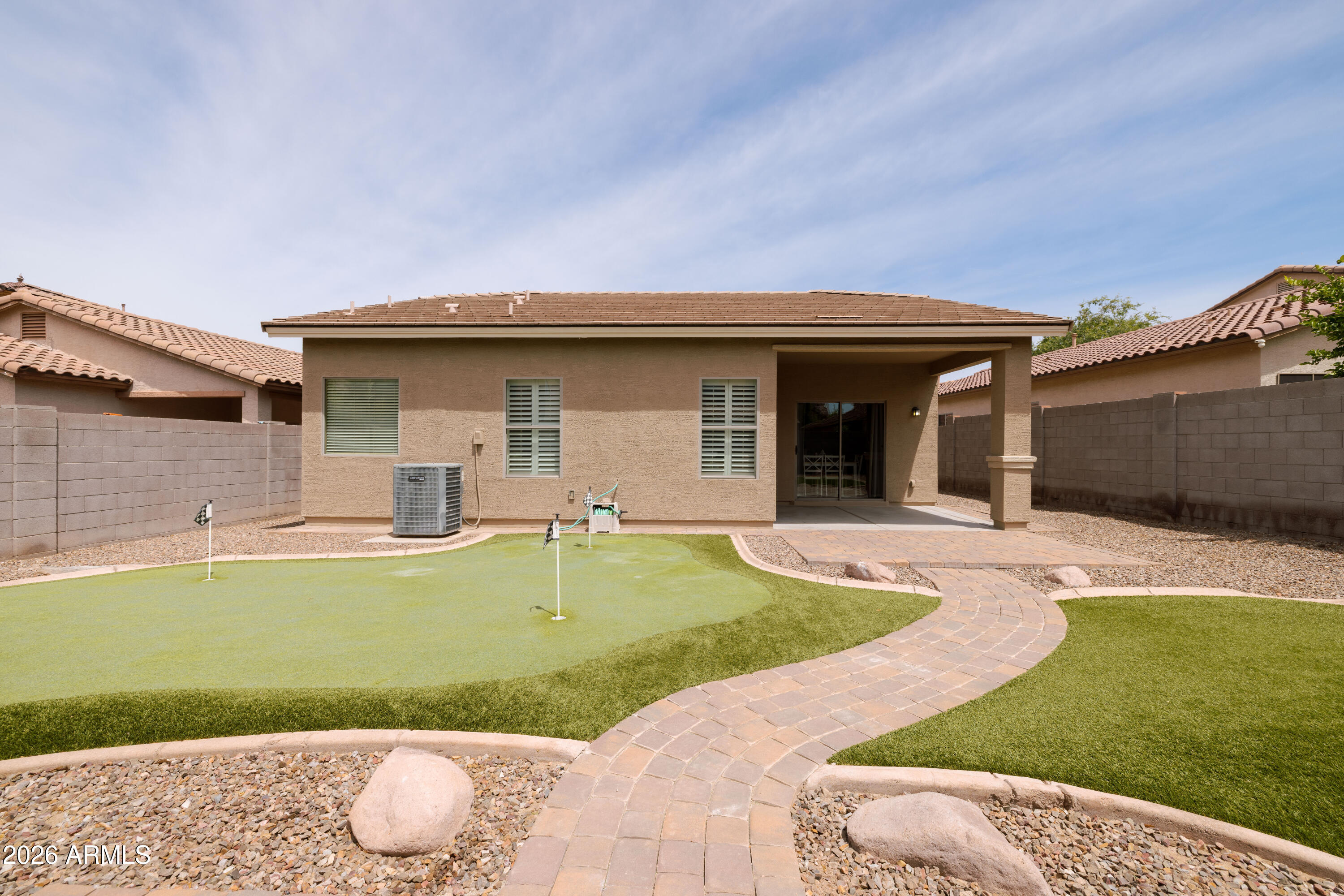 117 W REEVES Avenue