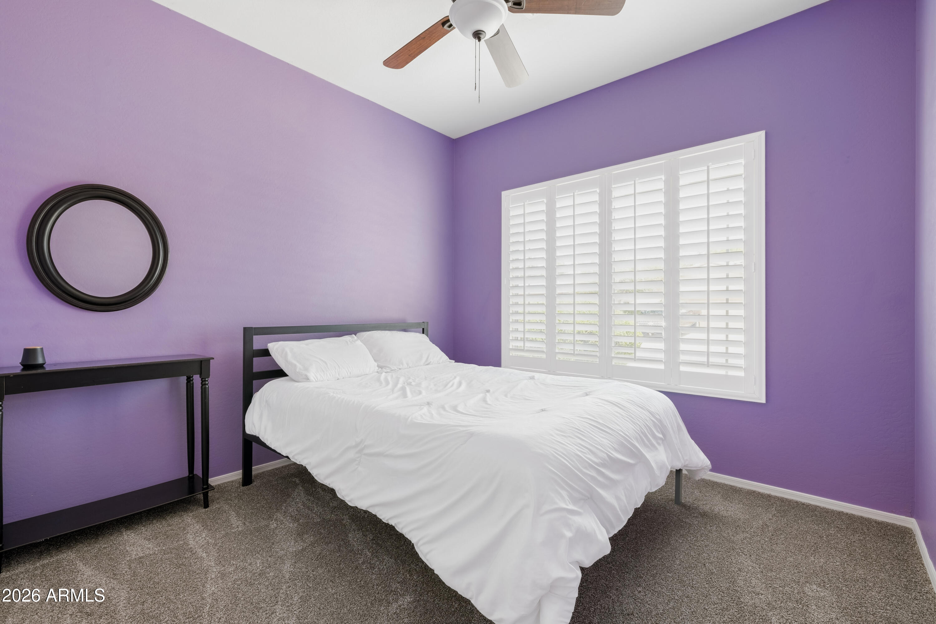 117 W REEVES Avenue