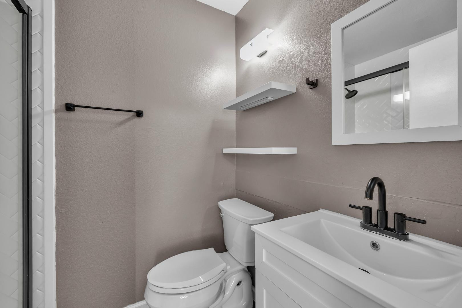 1342 W Emerald Avenue Unit 352