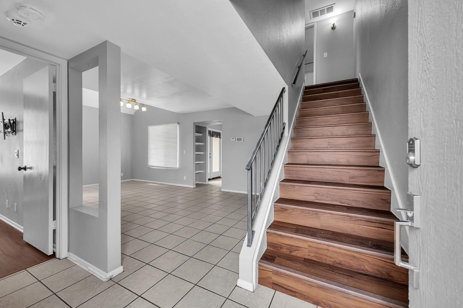 1342 W Emerald Avenue Unit 352