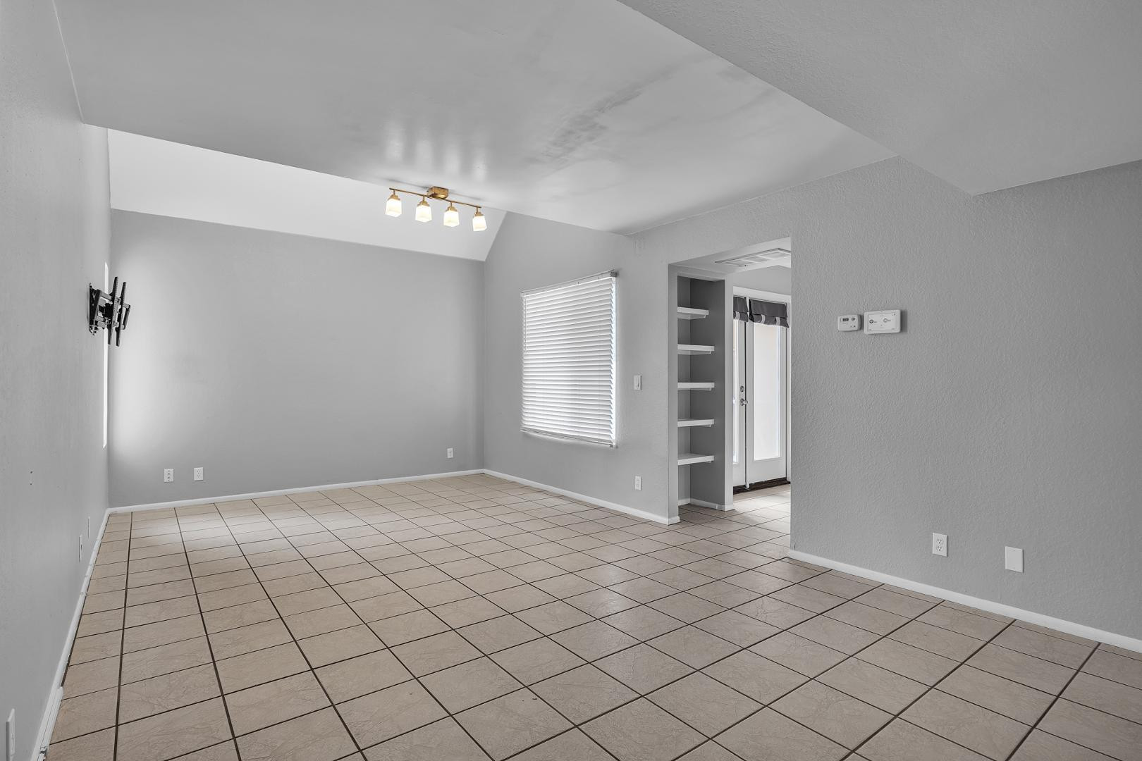 1342 W Emerald Avenue Unit 352