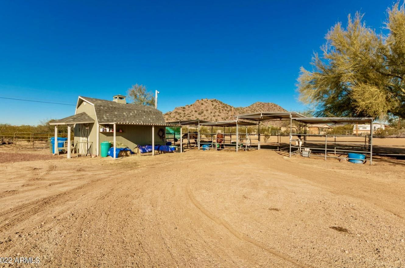 2012 E Tonopah Drive
