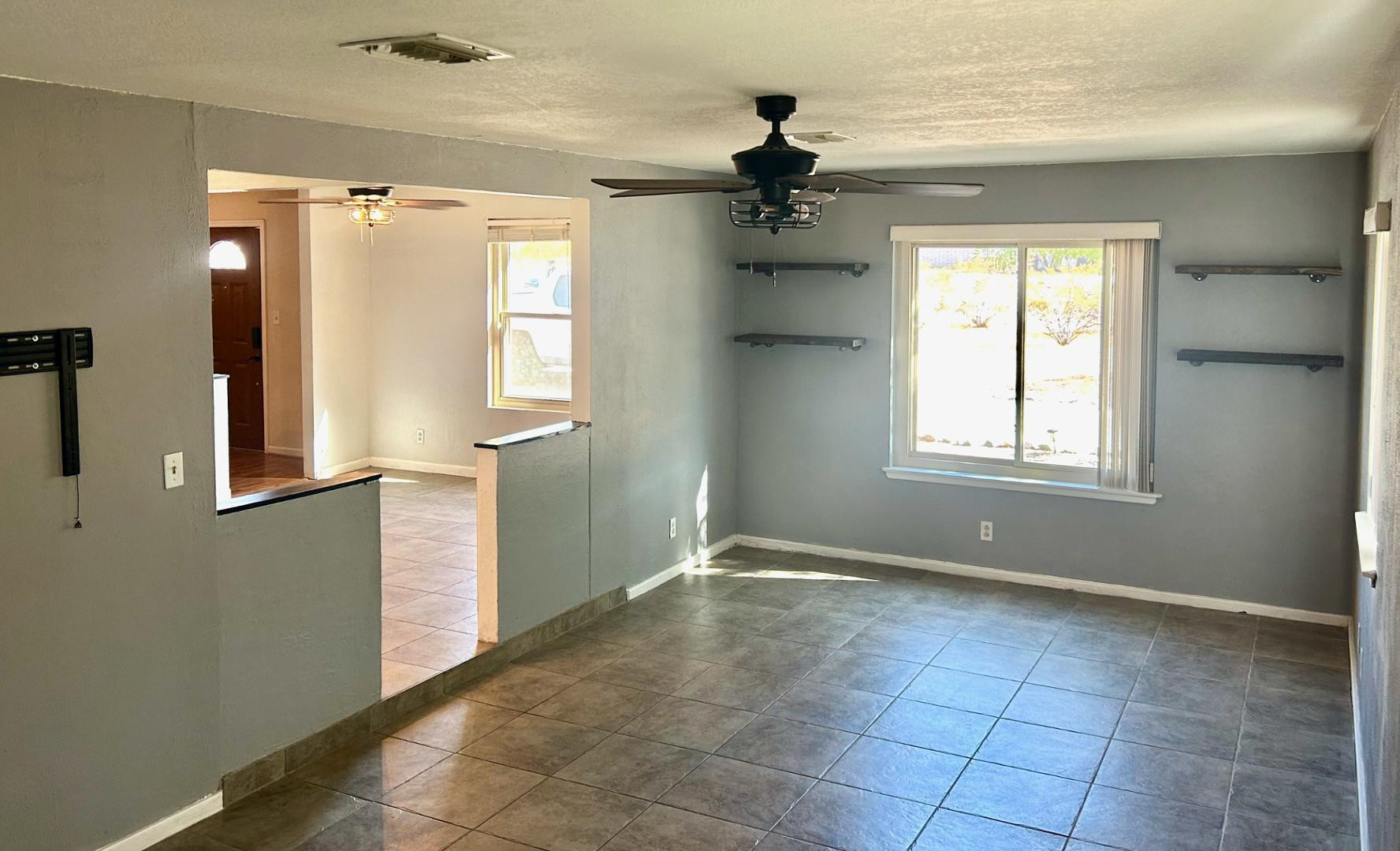 2012 E Tonopah Drive