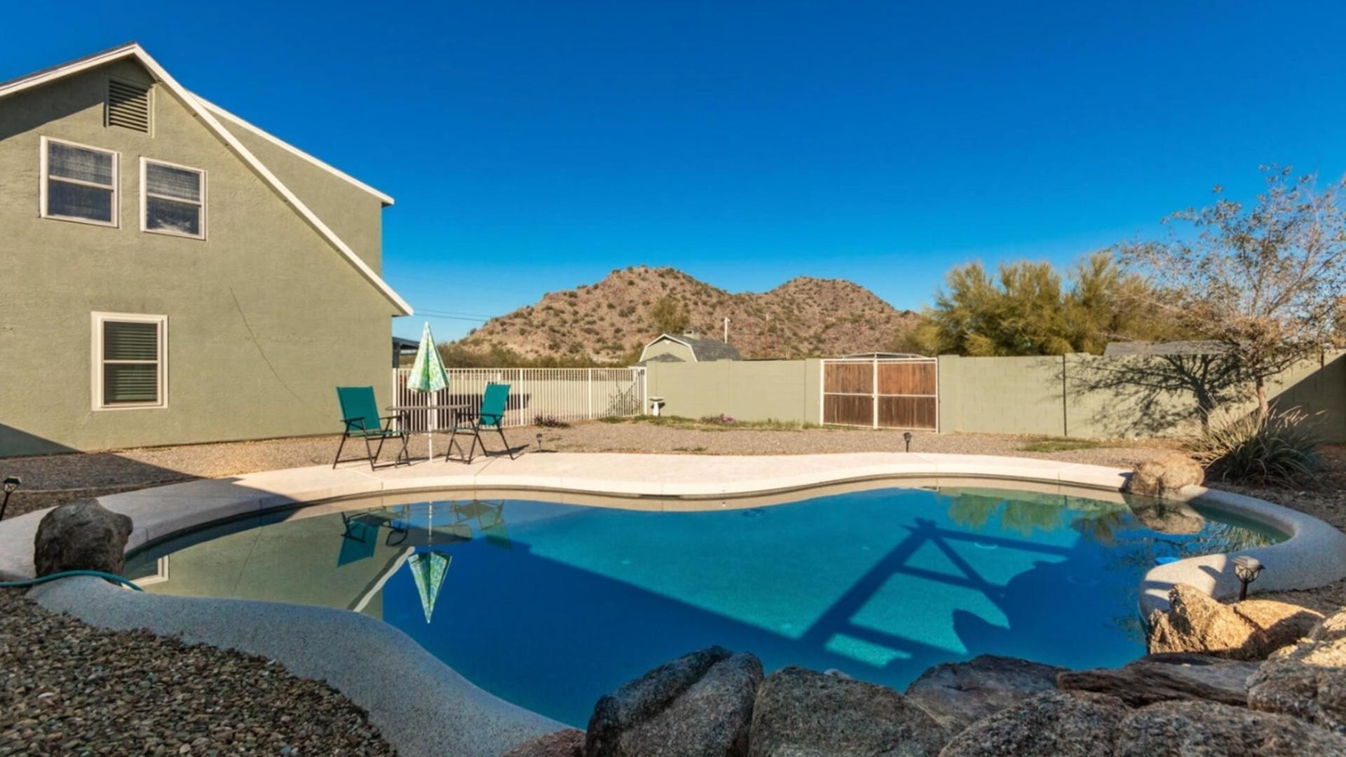 2012 E Tonopah Drive