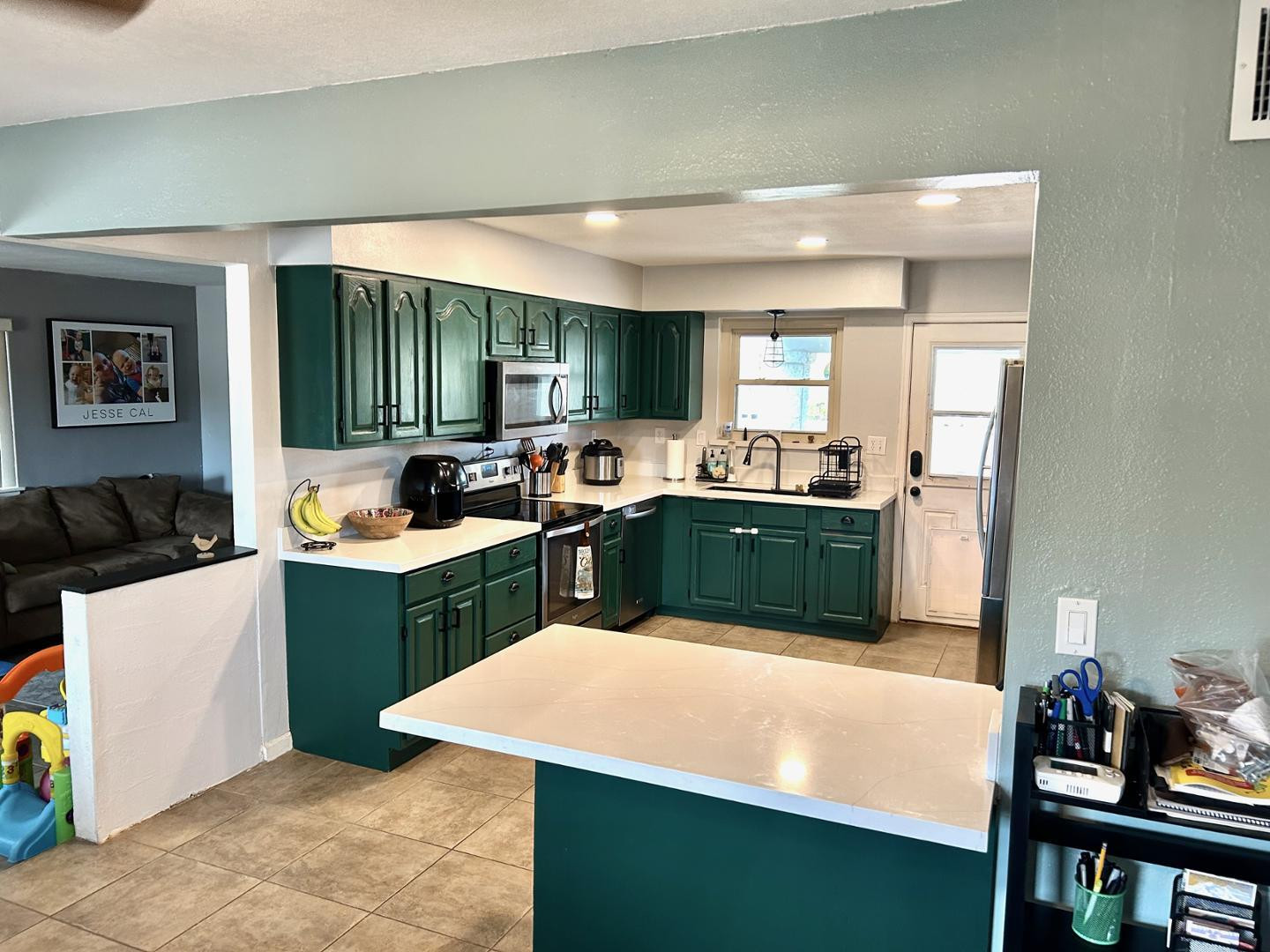 2012 E Tonopah Drive