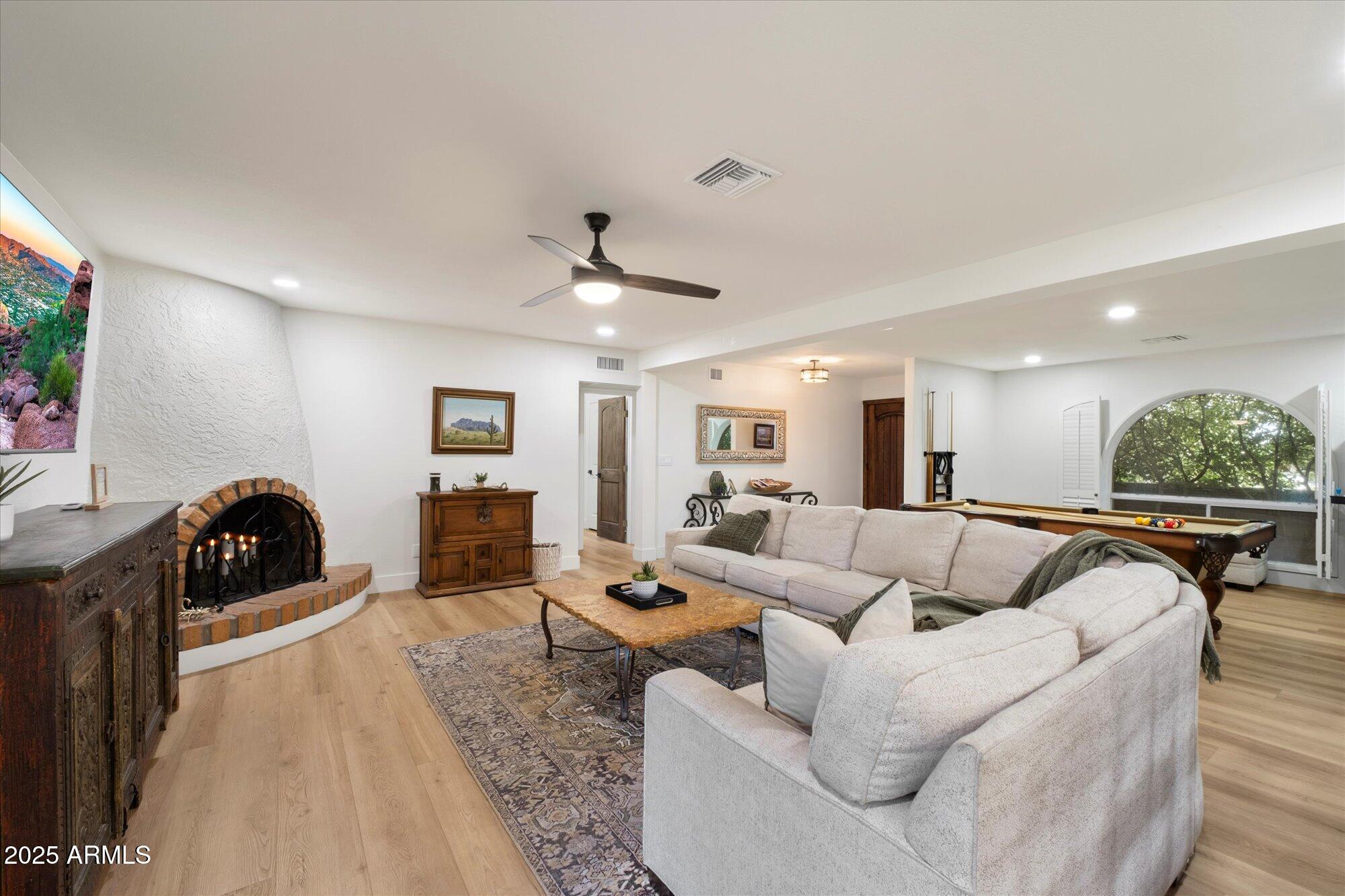5334 E EVERETT Drive