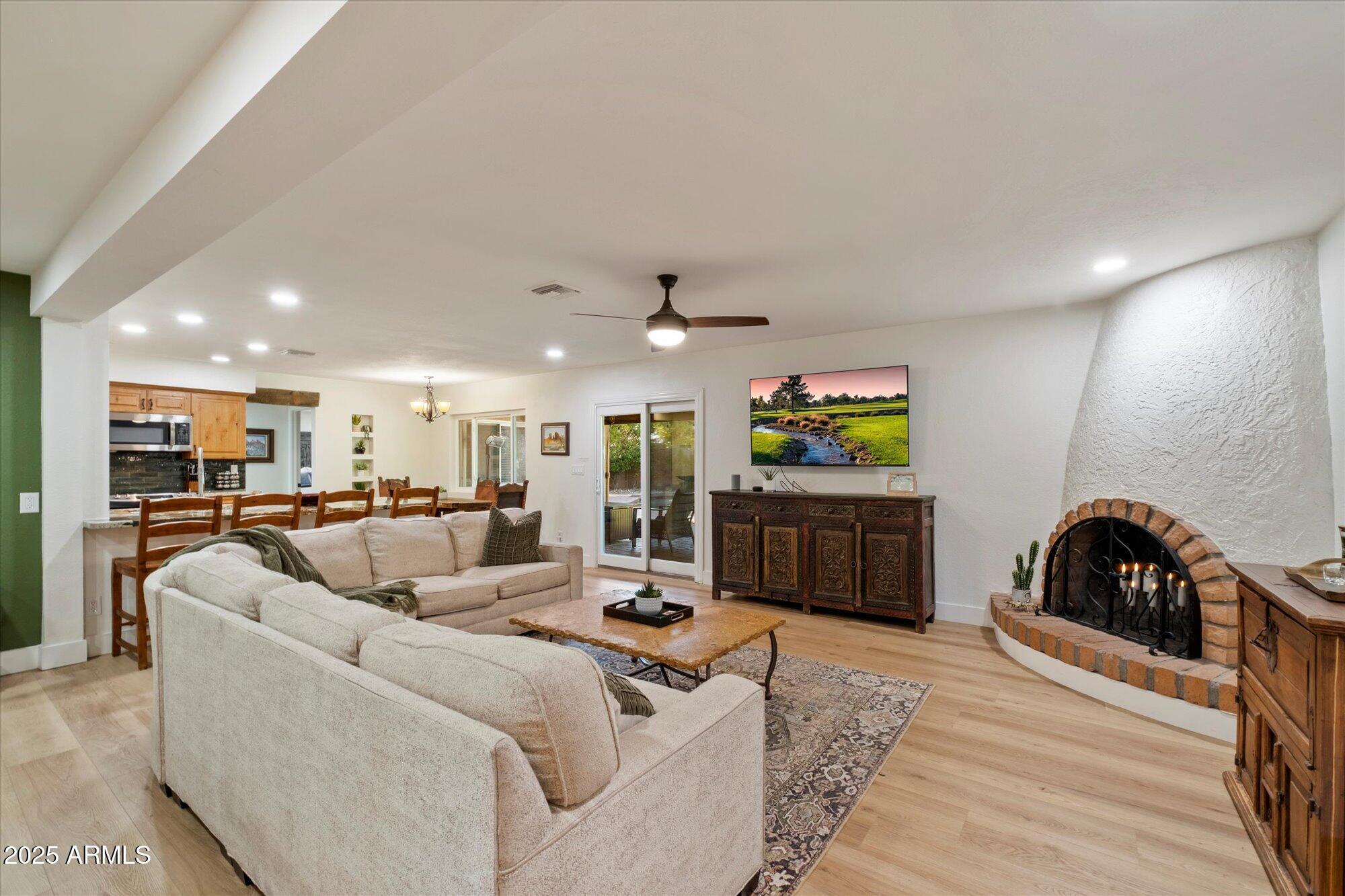 5334 E EVERETT Drive