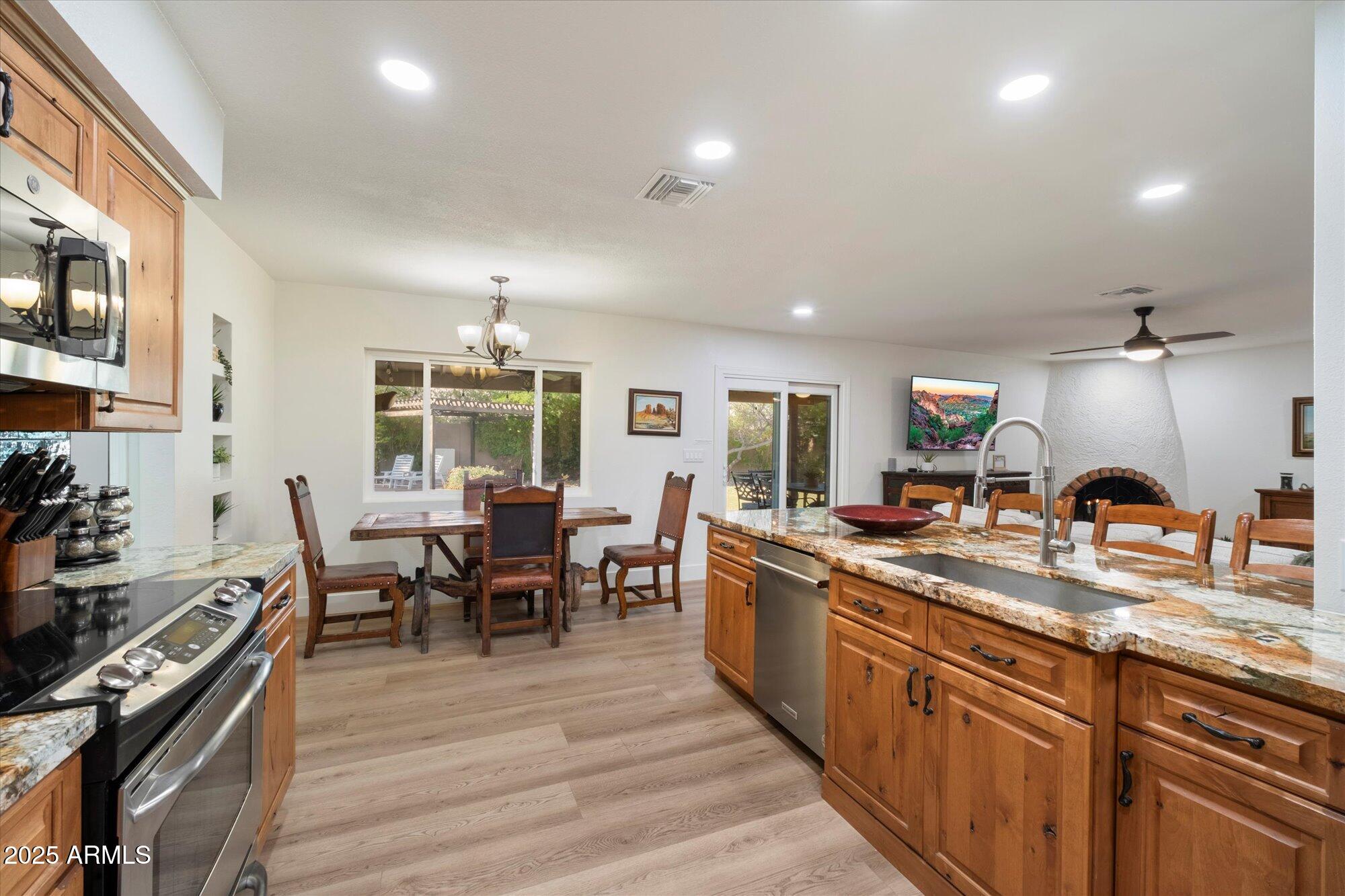 5334 E EVERETT Drive