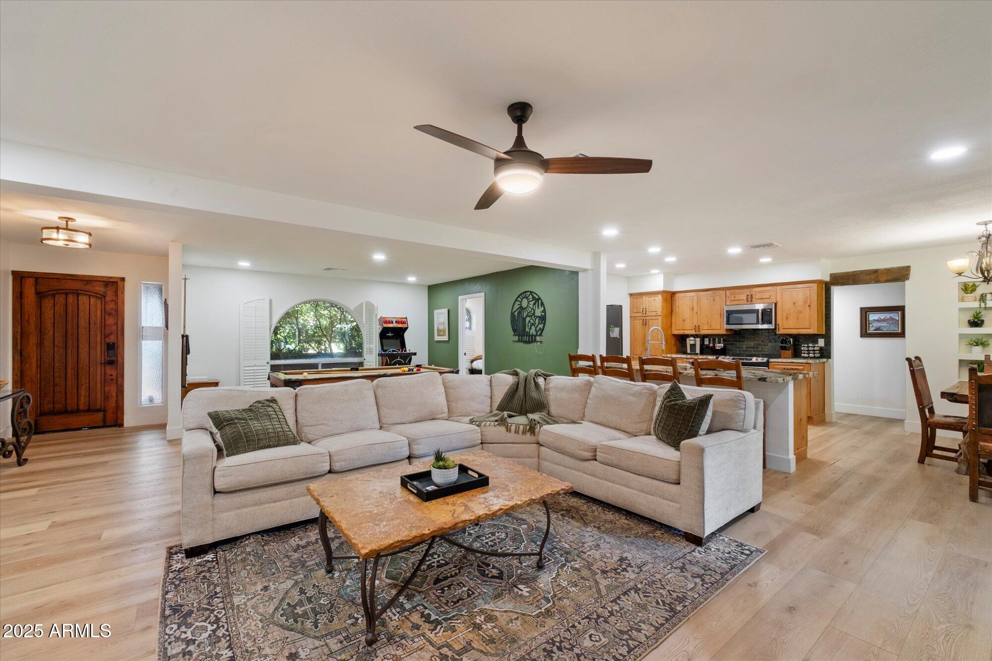 5334 E EVERETT Drive