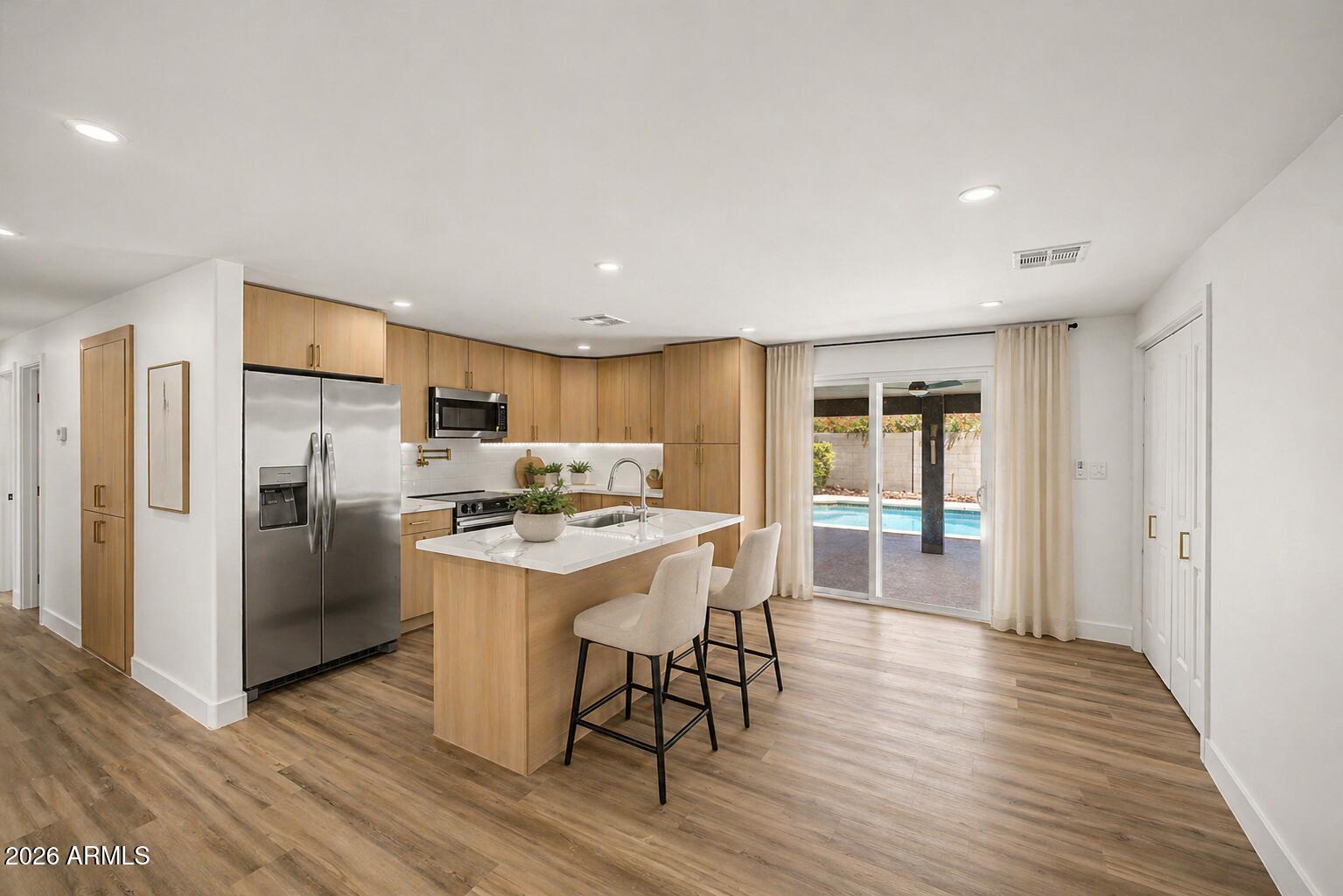 3908 E CAPITAN DREYFUS Avenue