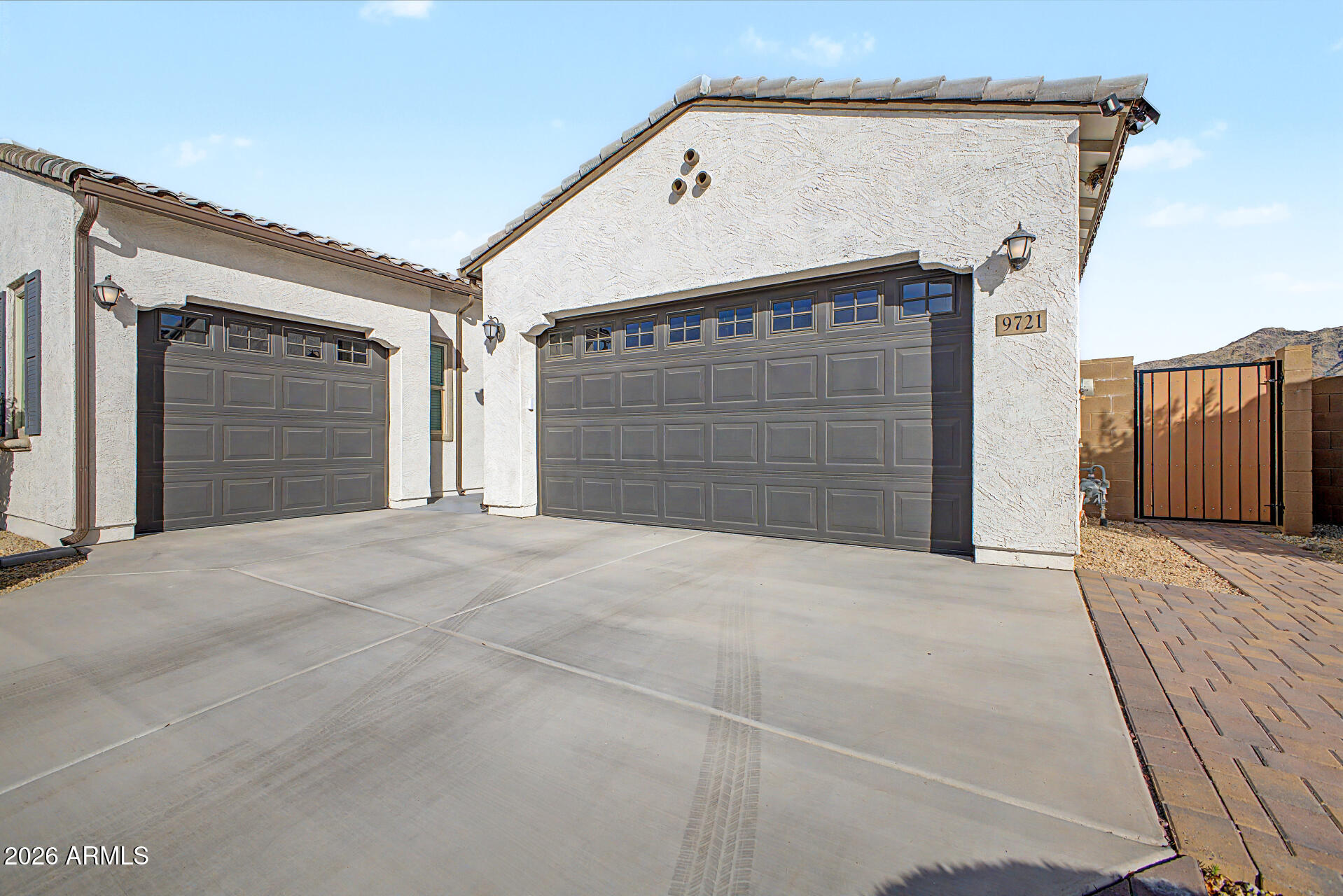 9721 S 38TH Lane