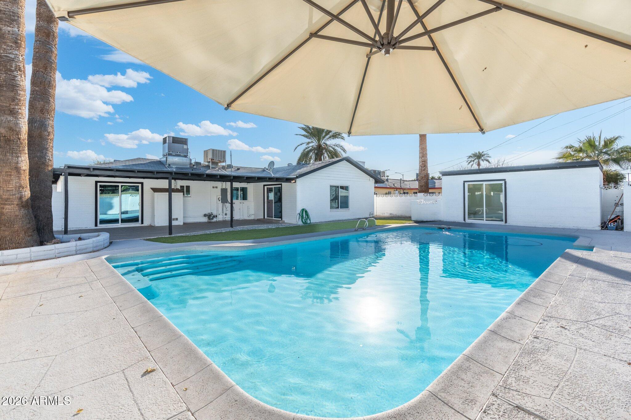 316 E EL CAMINO Drive