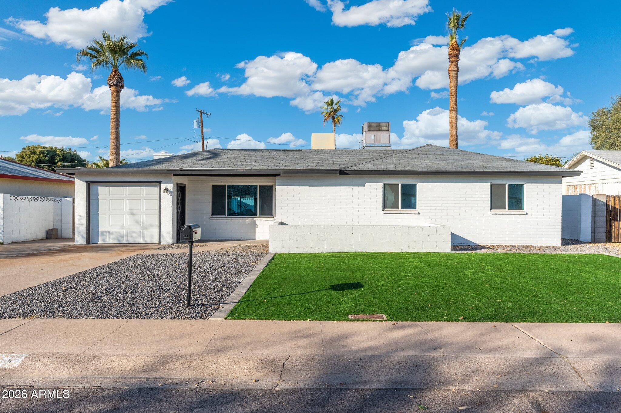 316 E EL CAMINO Drive