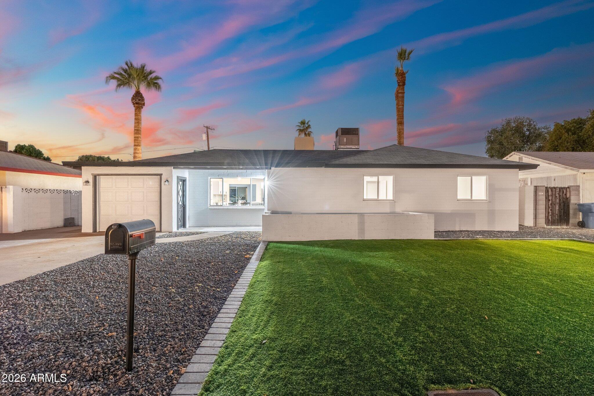 316 E EL CAMINO Drive
