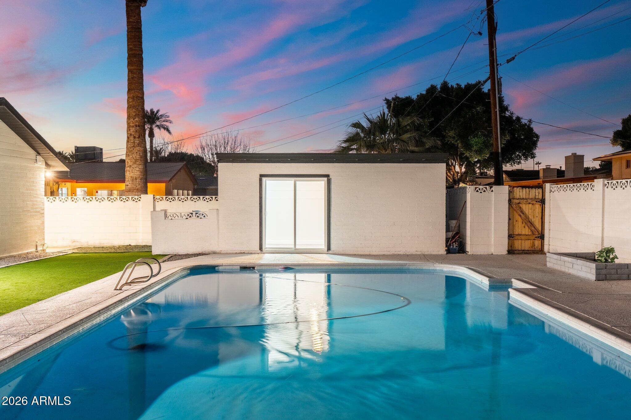 316 E EL CAMINO Drive