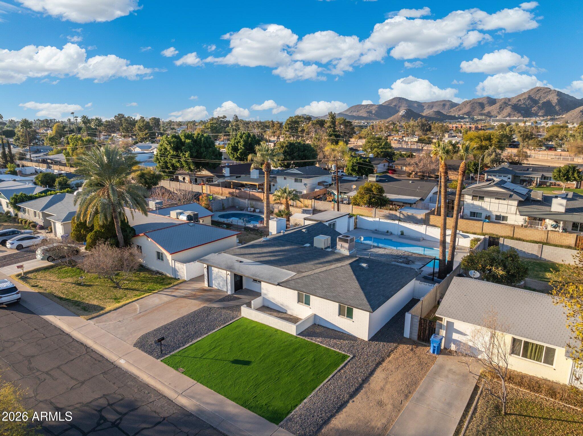 316 E EL CAMINO Drive