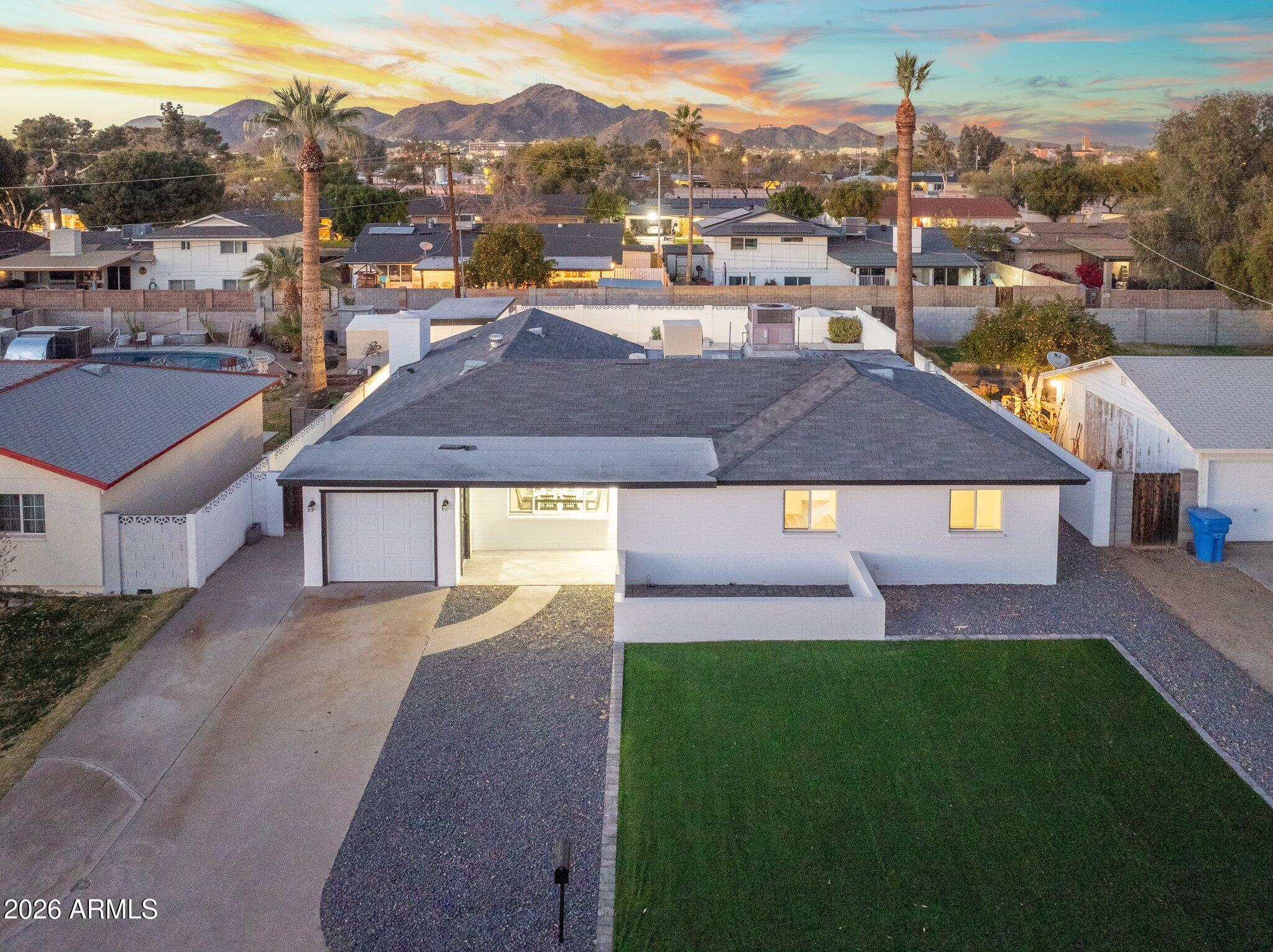 316 E EL CAMINO Drive
