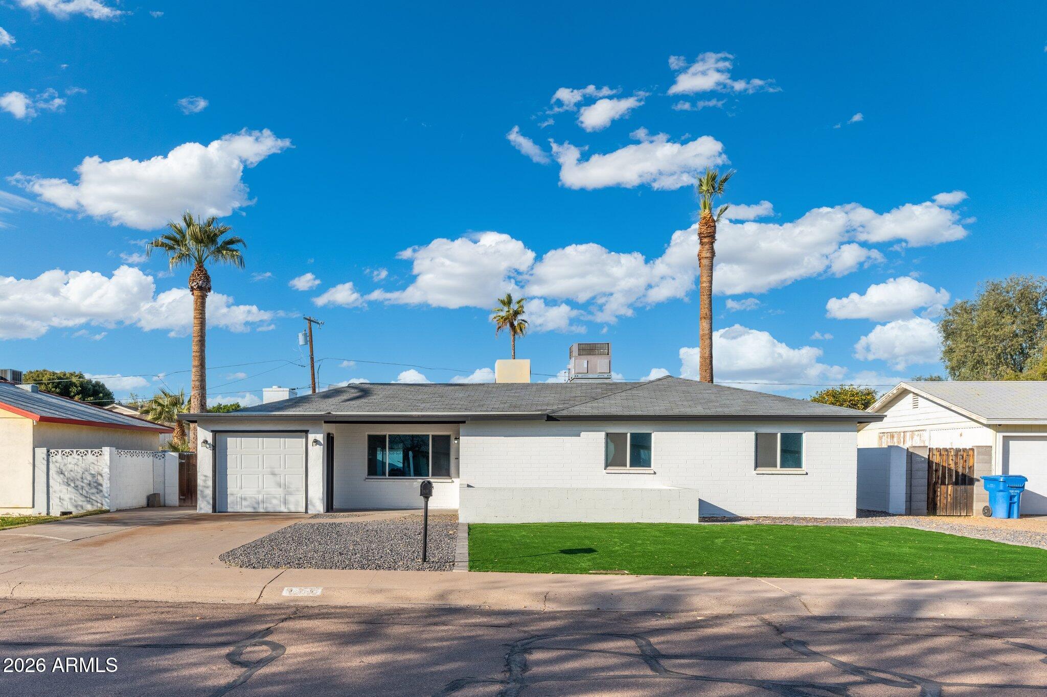 316 E EL CAMINO Drive