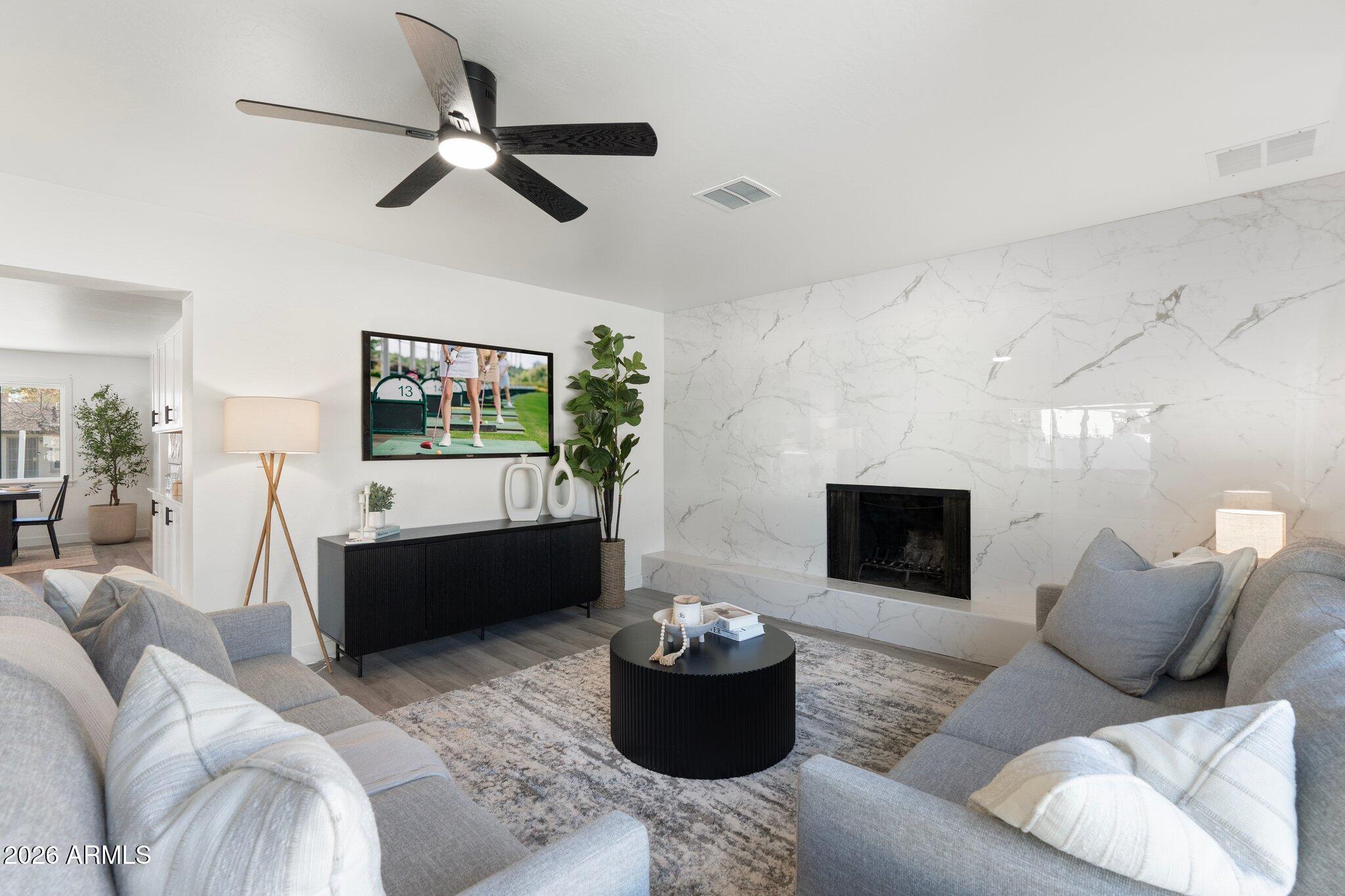 316 E EL CAMINO Drive