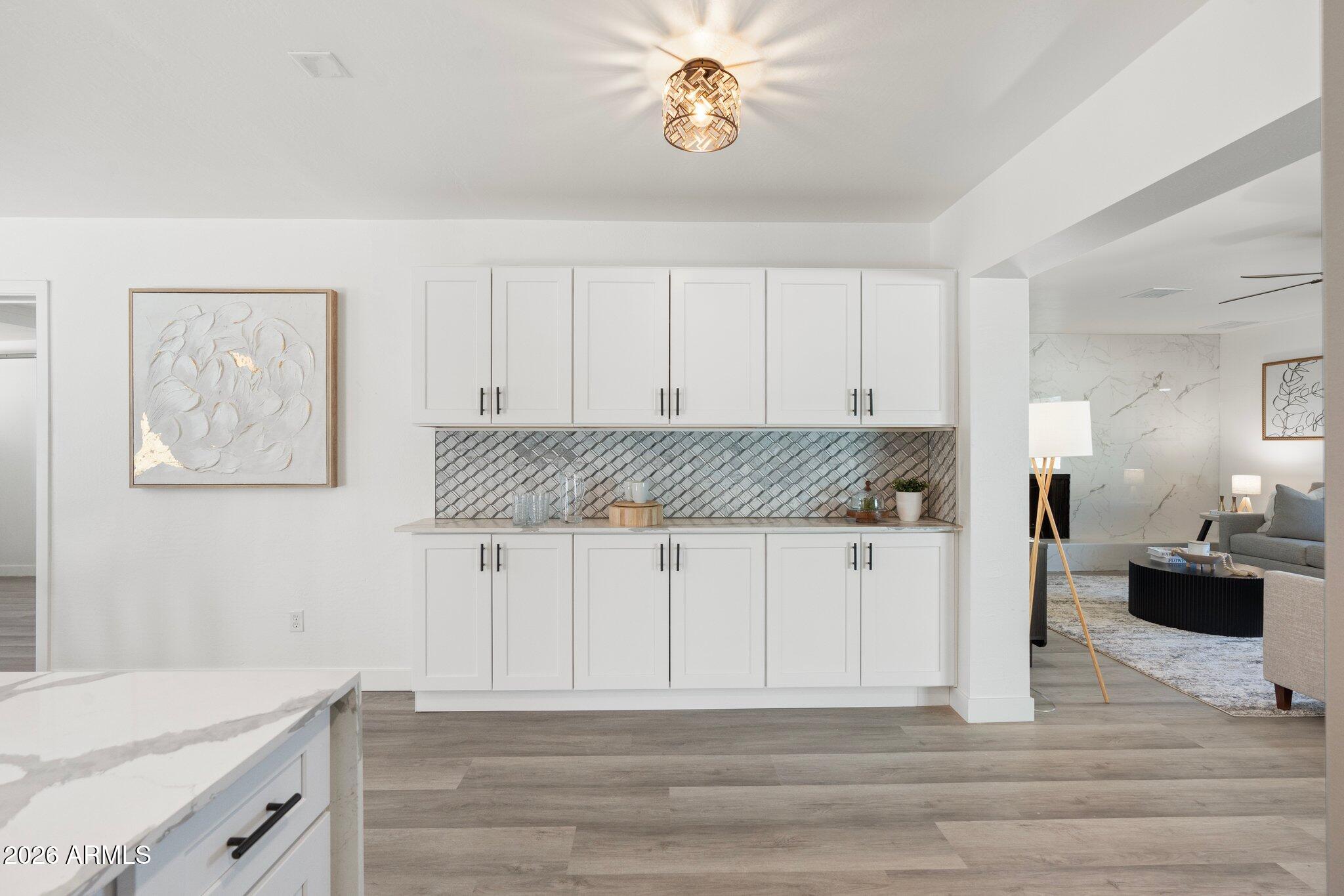 316 E EL CAMINO Drive