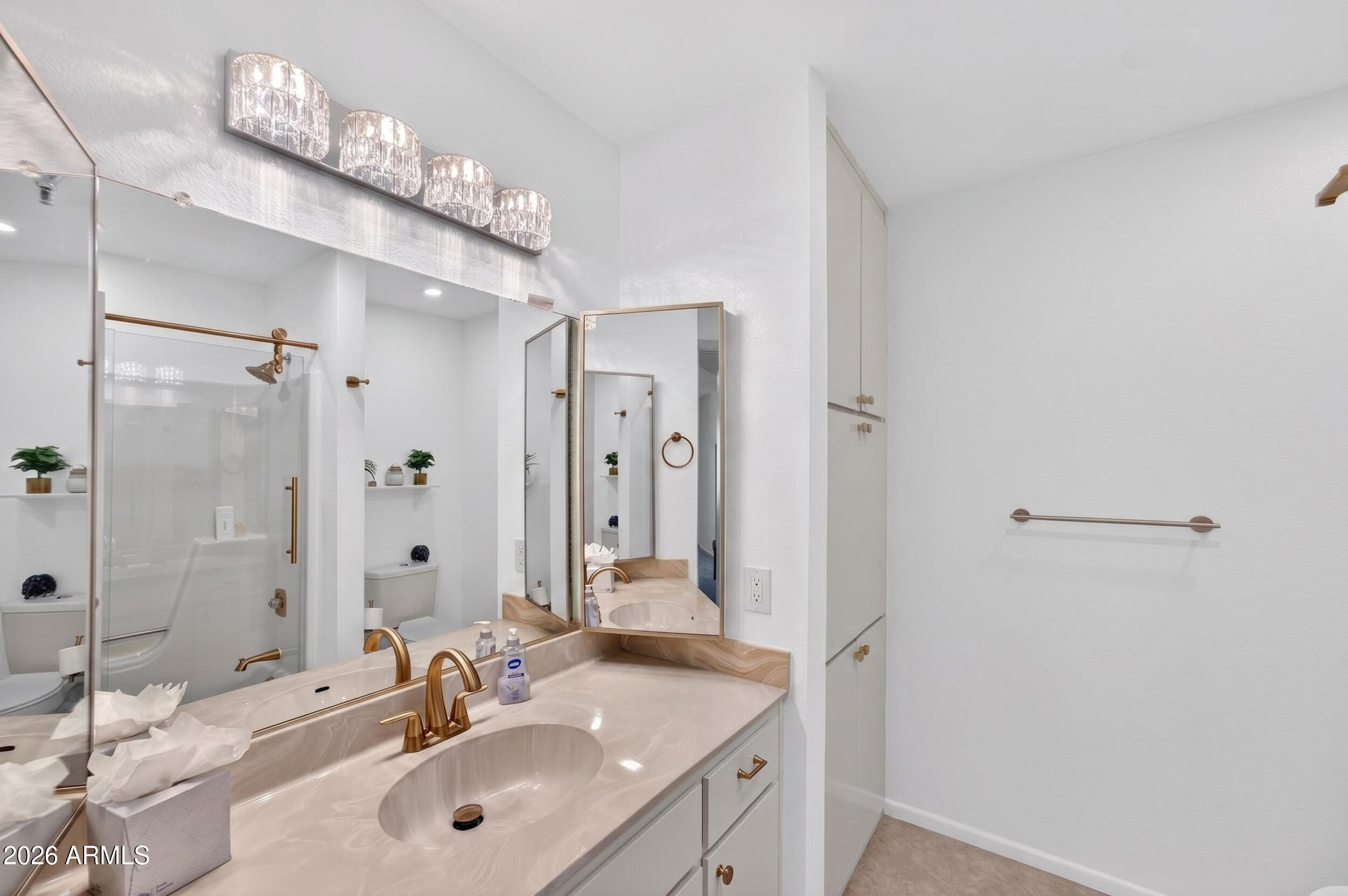 425 S PARKCREST Drive 334