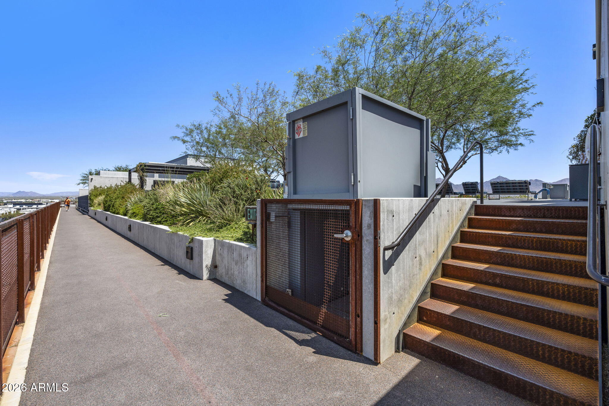 7180 E KIERLAND Boulevard 310