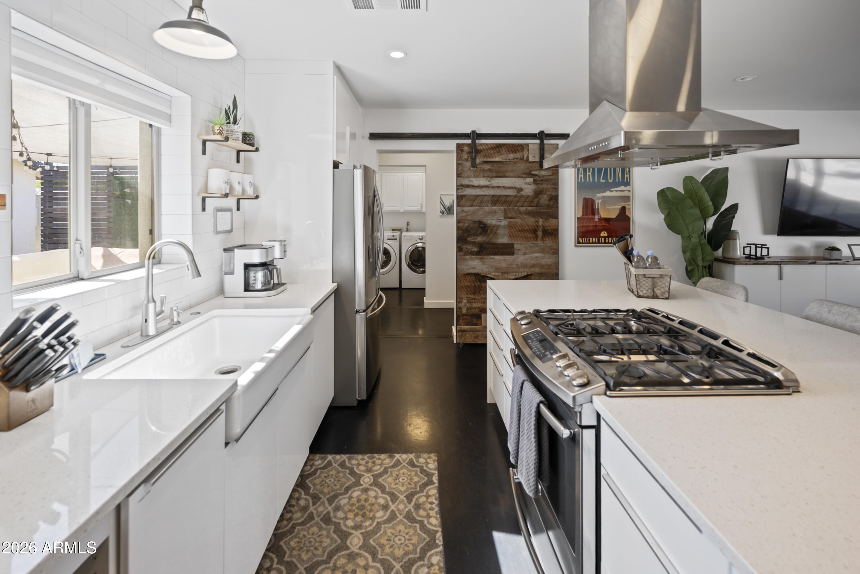 2713 N 73RD Place
