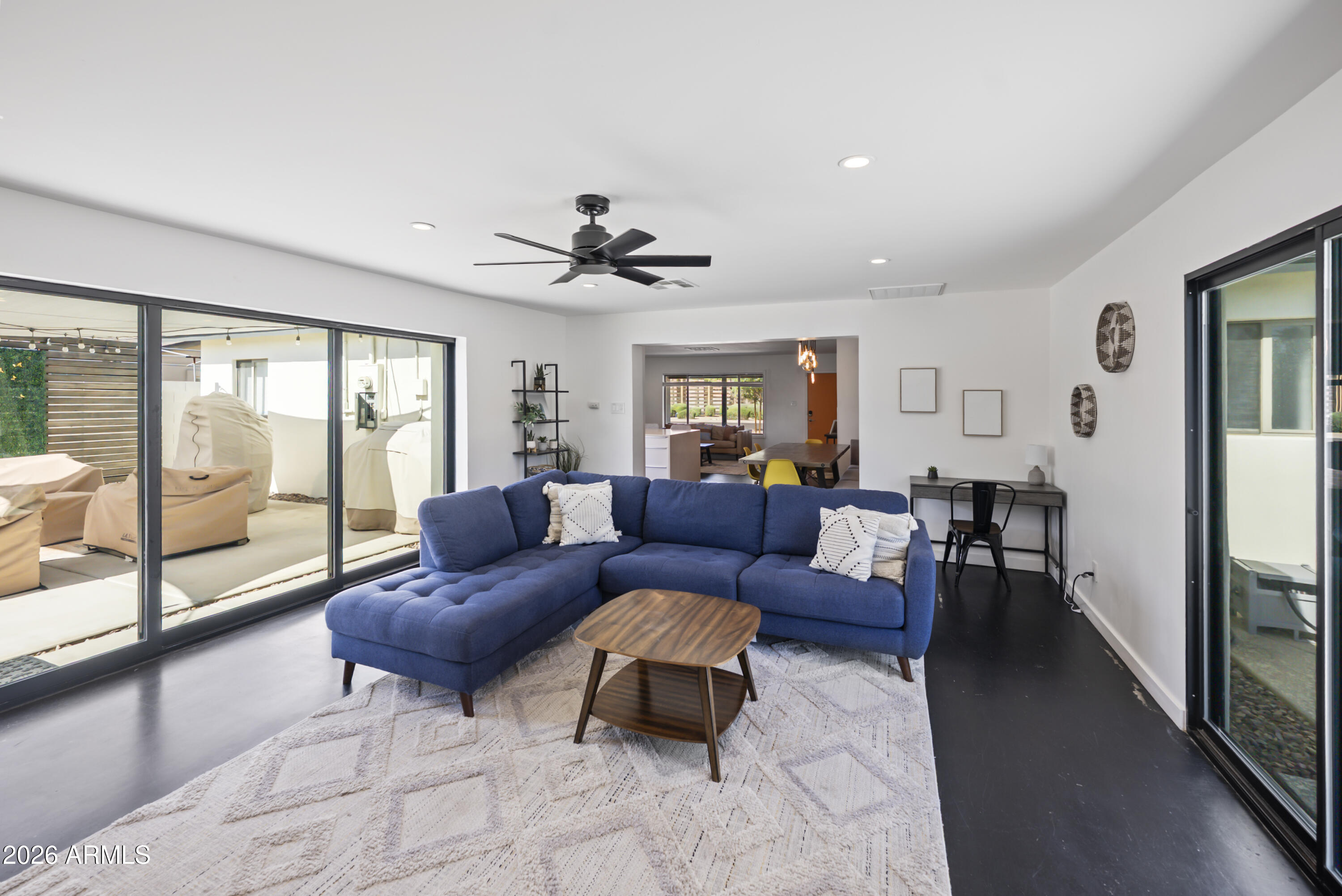 2713 N 73RD Place