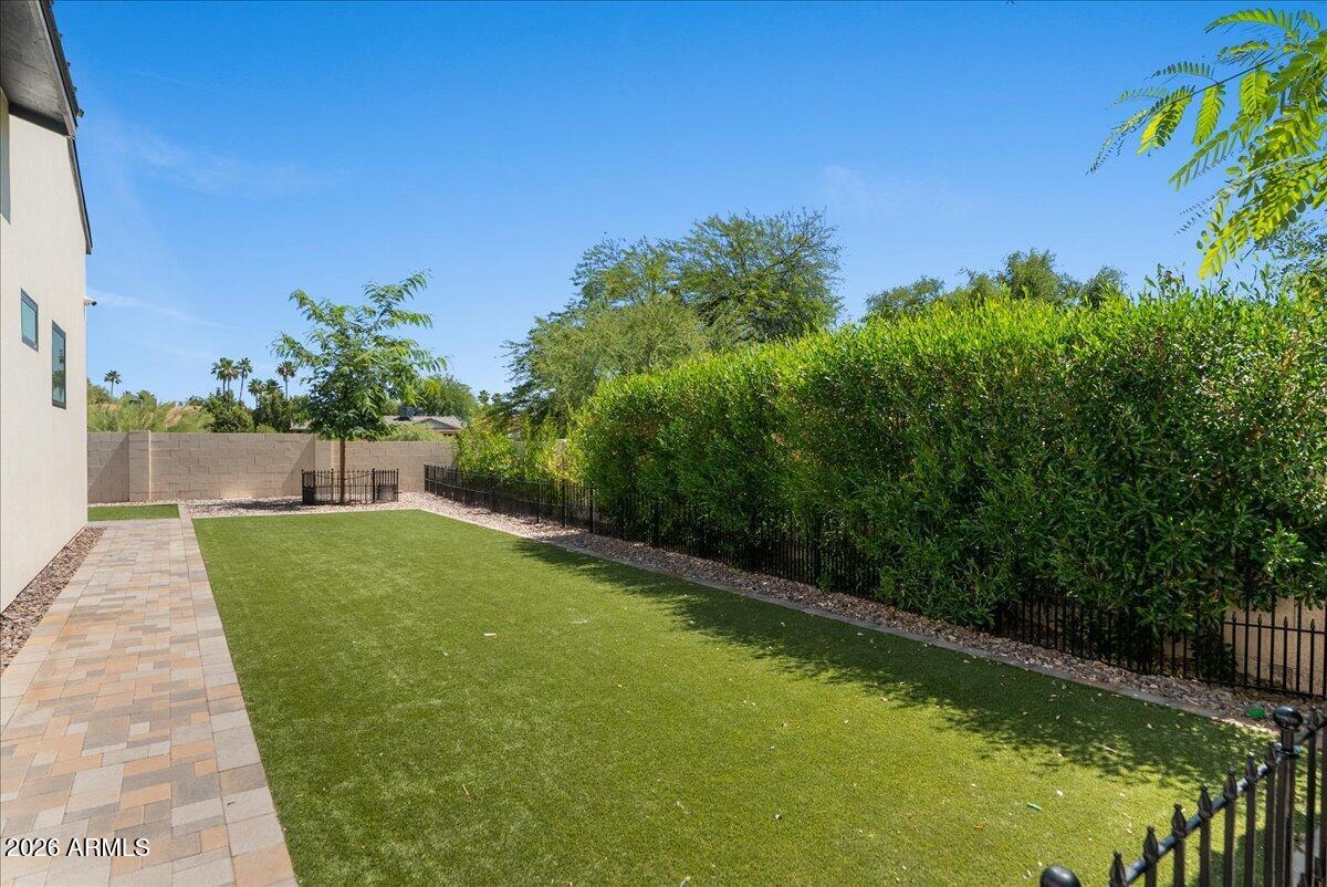 10655 E DESERT COVE Avenue