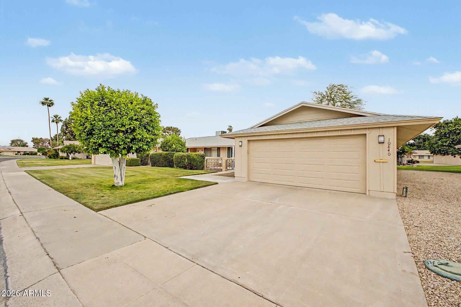 10840 W CARON Drive