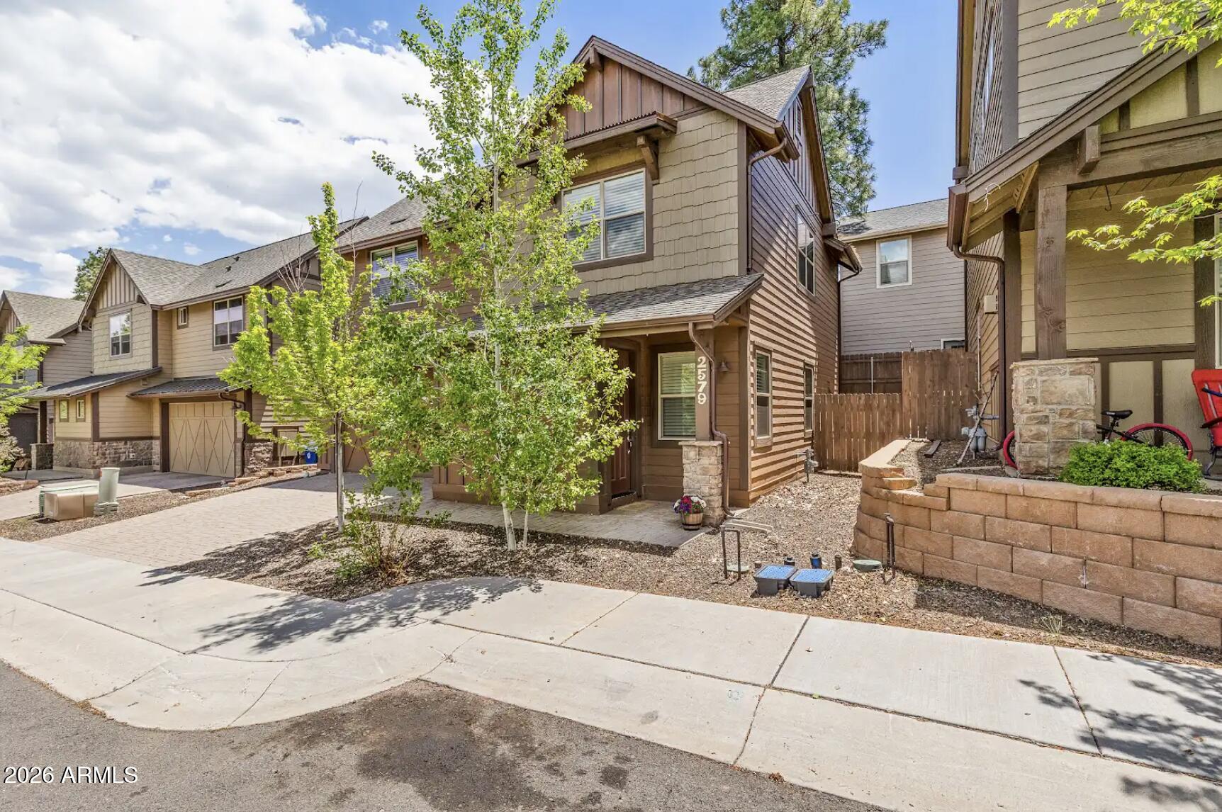 2579 W POLLO Circle