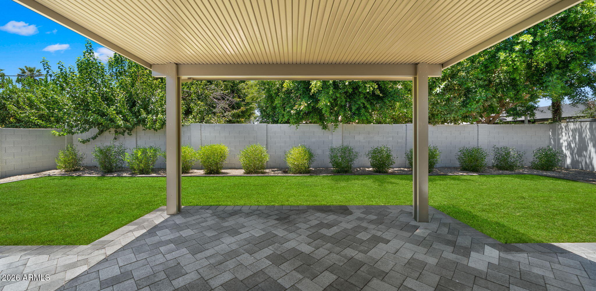 6830 N 10TH Place