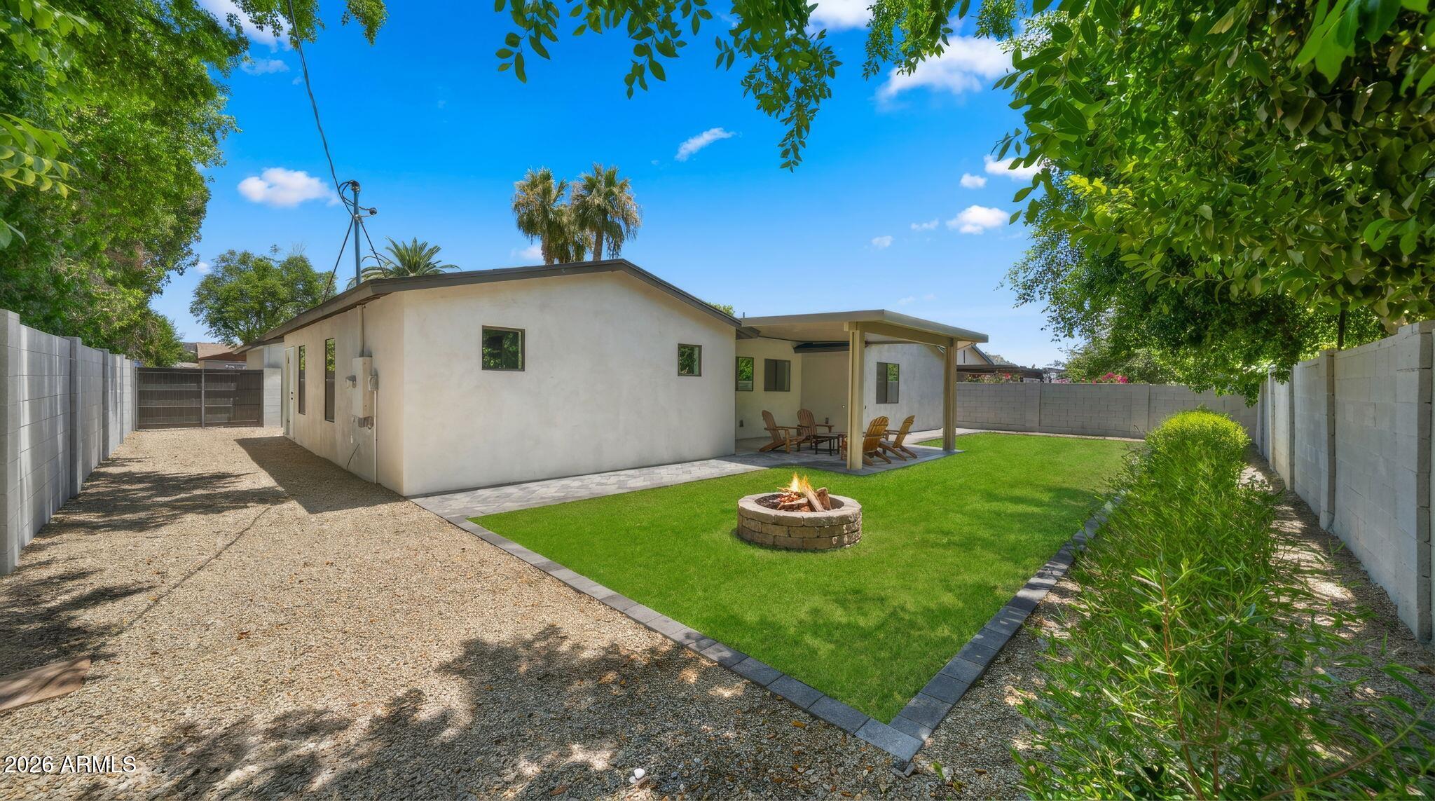6830 N 10TH Place