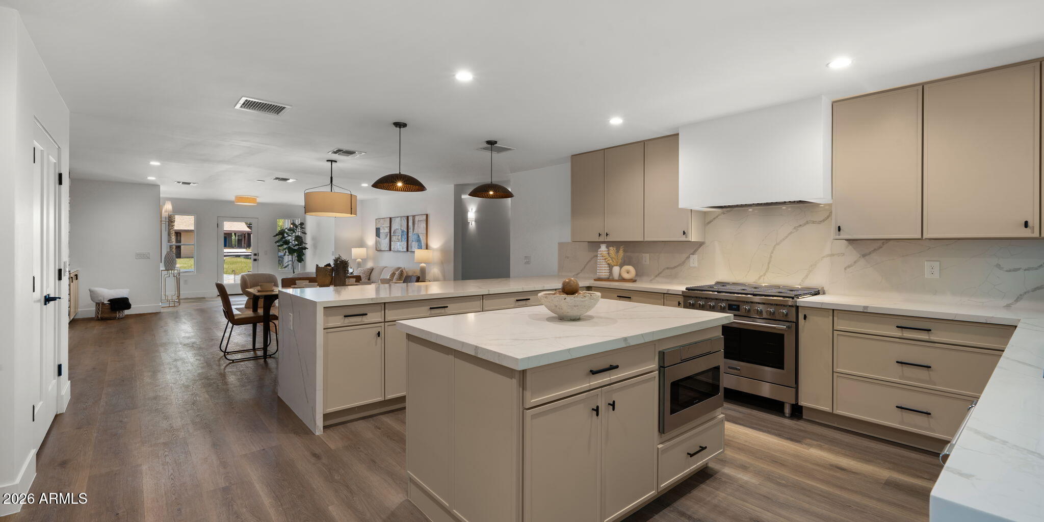 6830 N 10TH Place