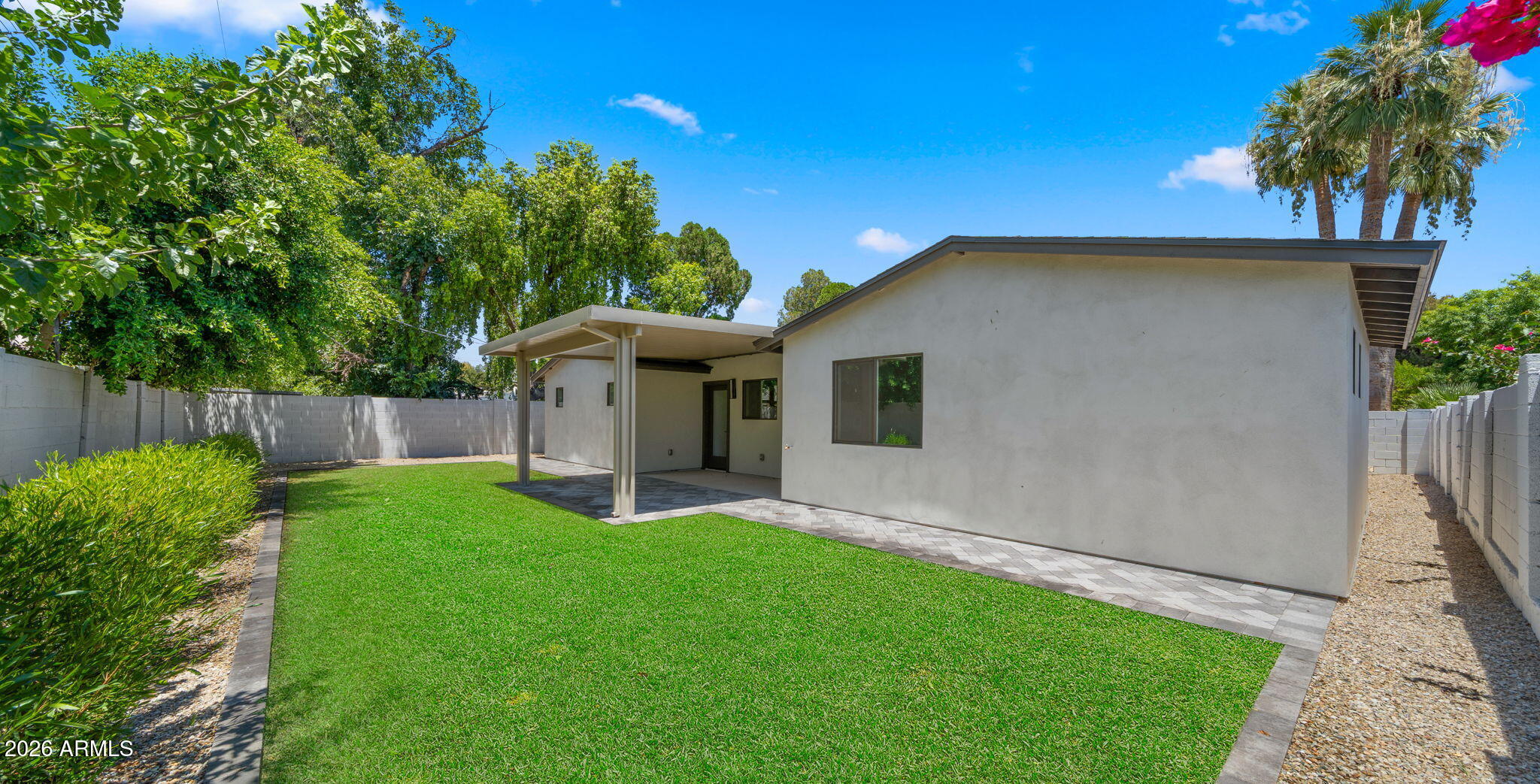 6830 N 10TH Place