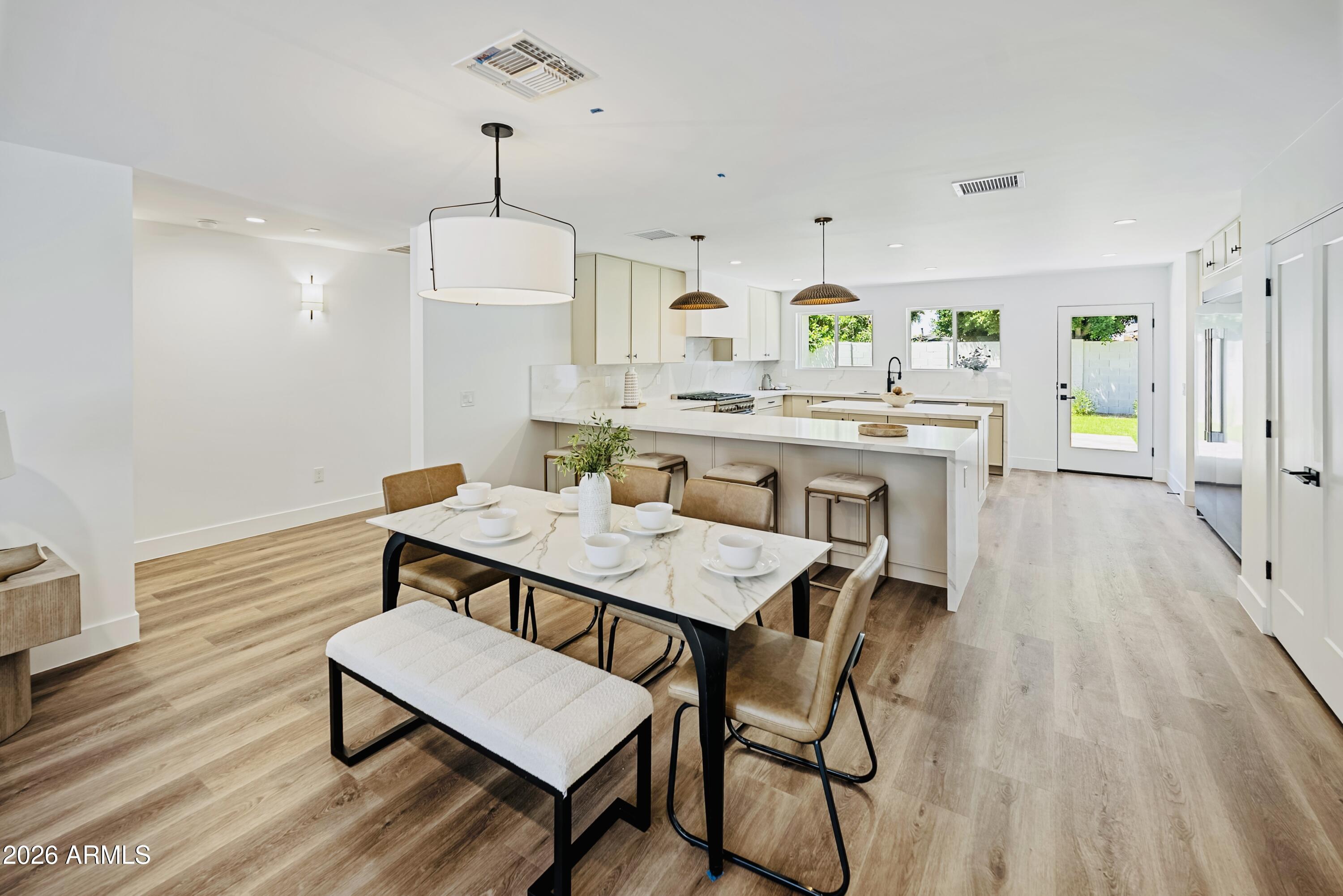6830 N 10TH Place