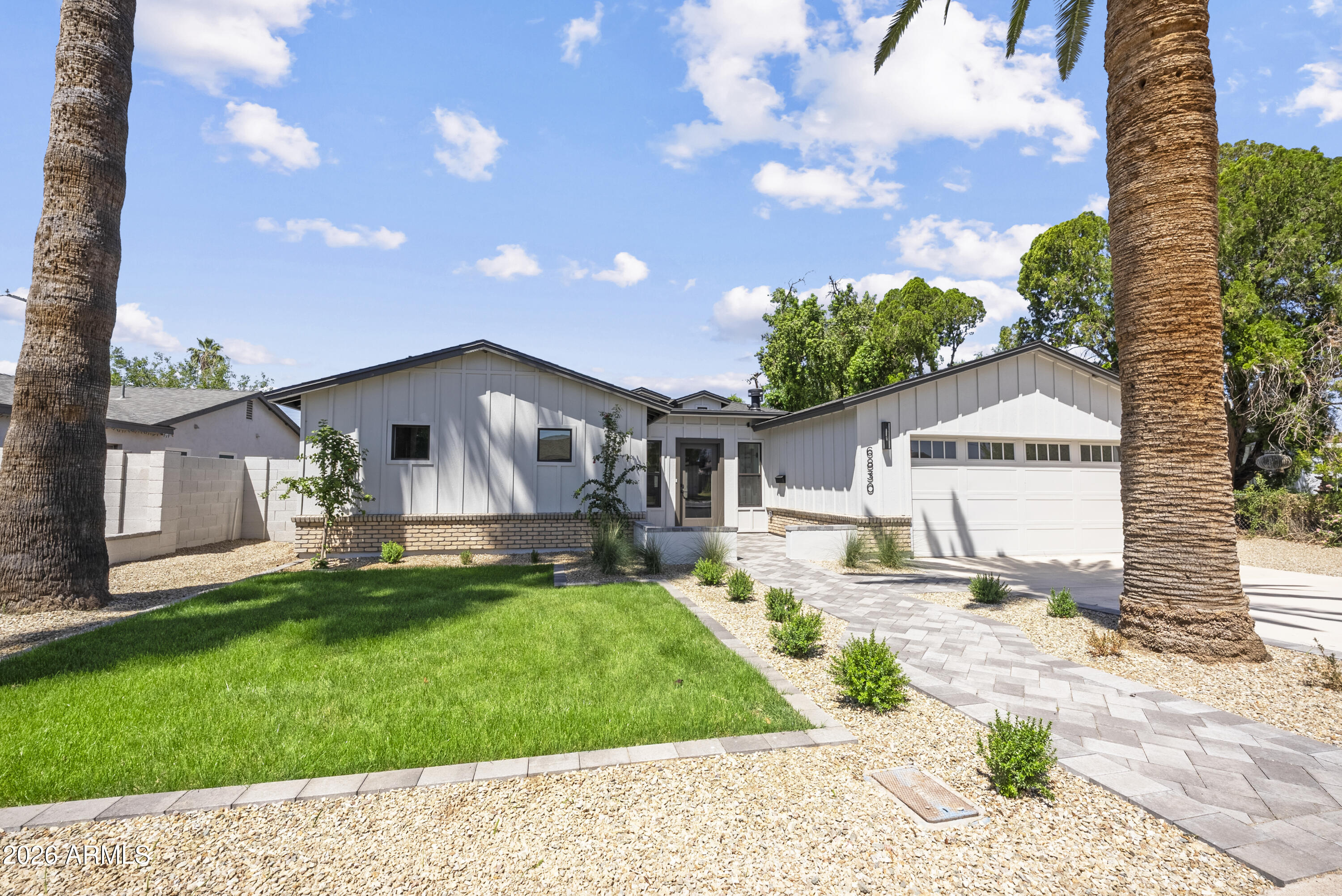 6830 N 10TH Place
