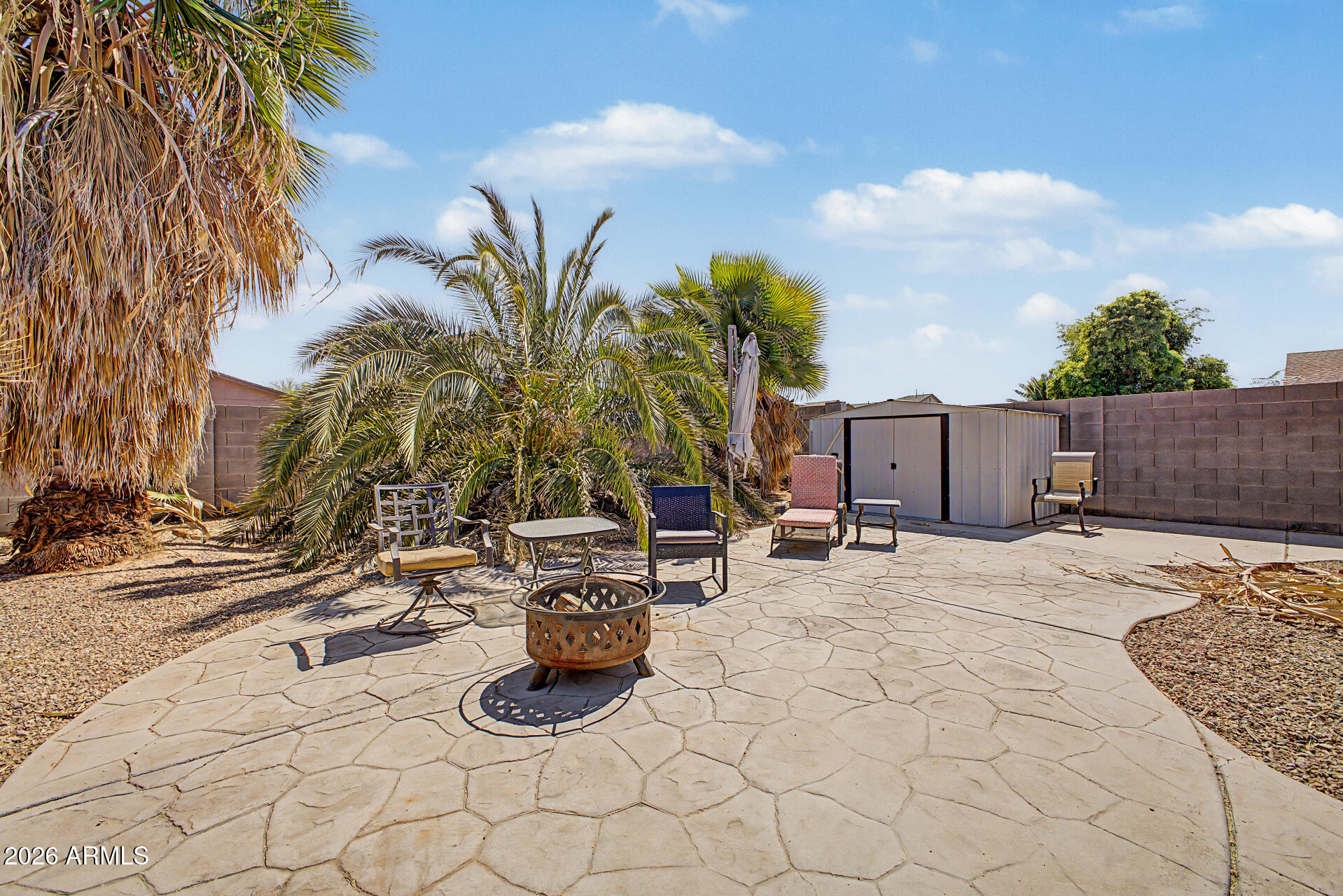 1085 E DESERT ROSE Trail