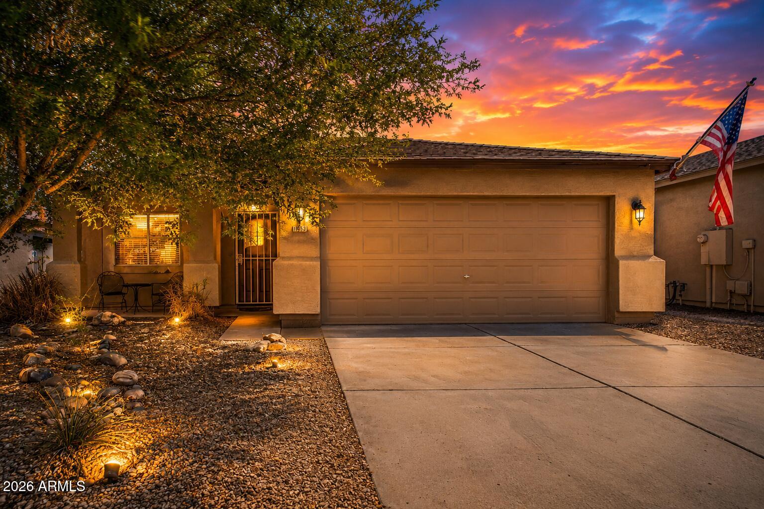 1085 E DESERT ROSE Trail