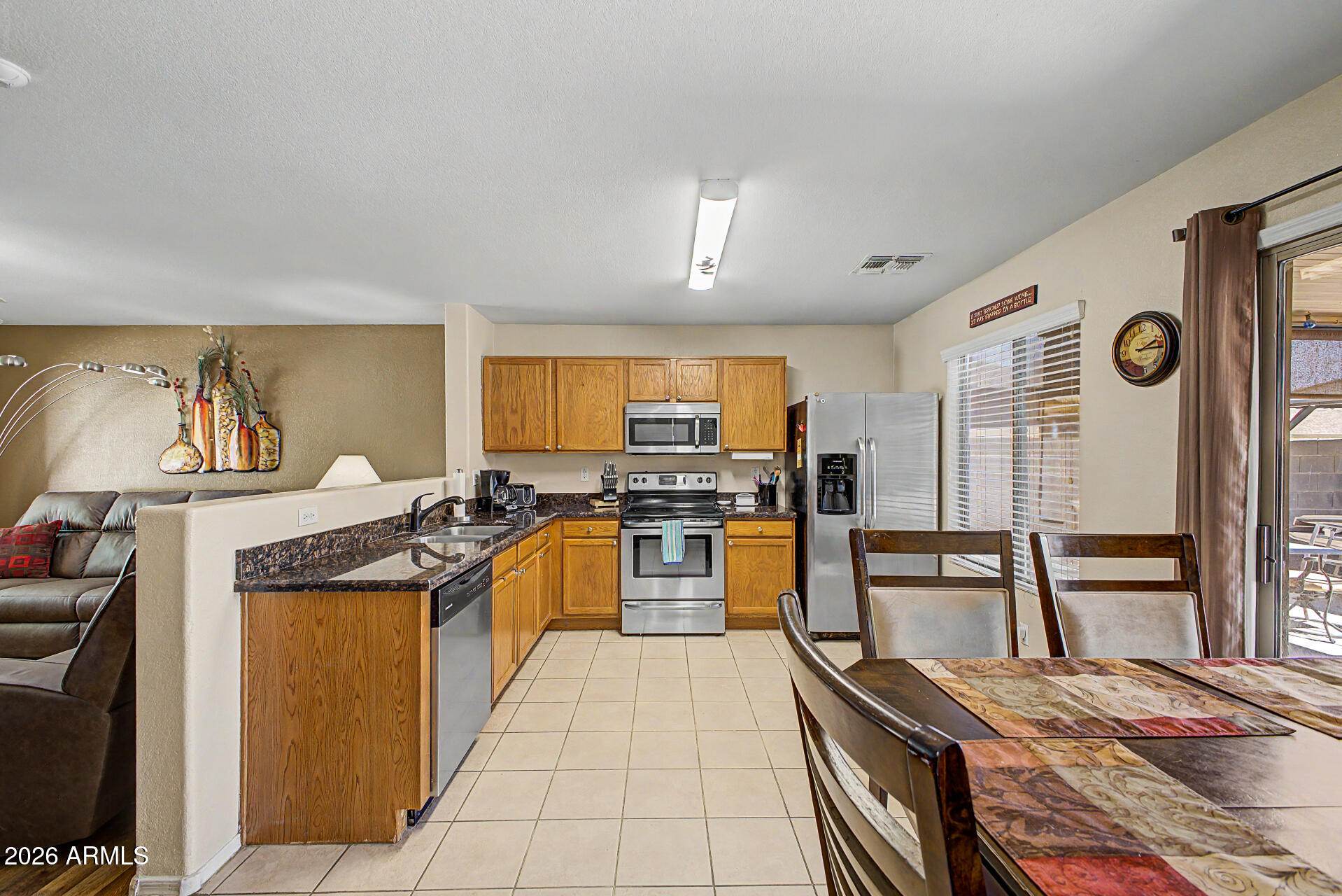 1085 E DESERT ROSE Trail