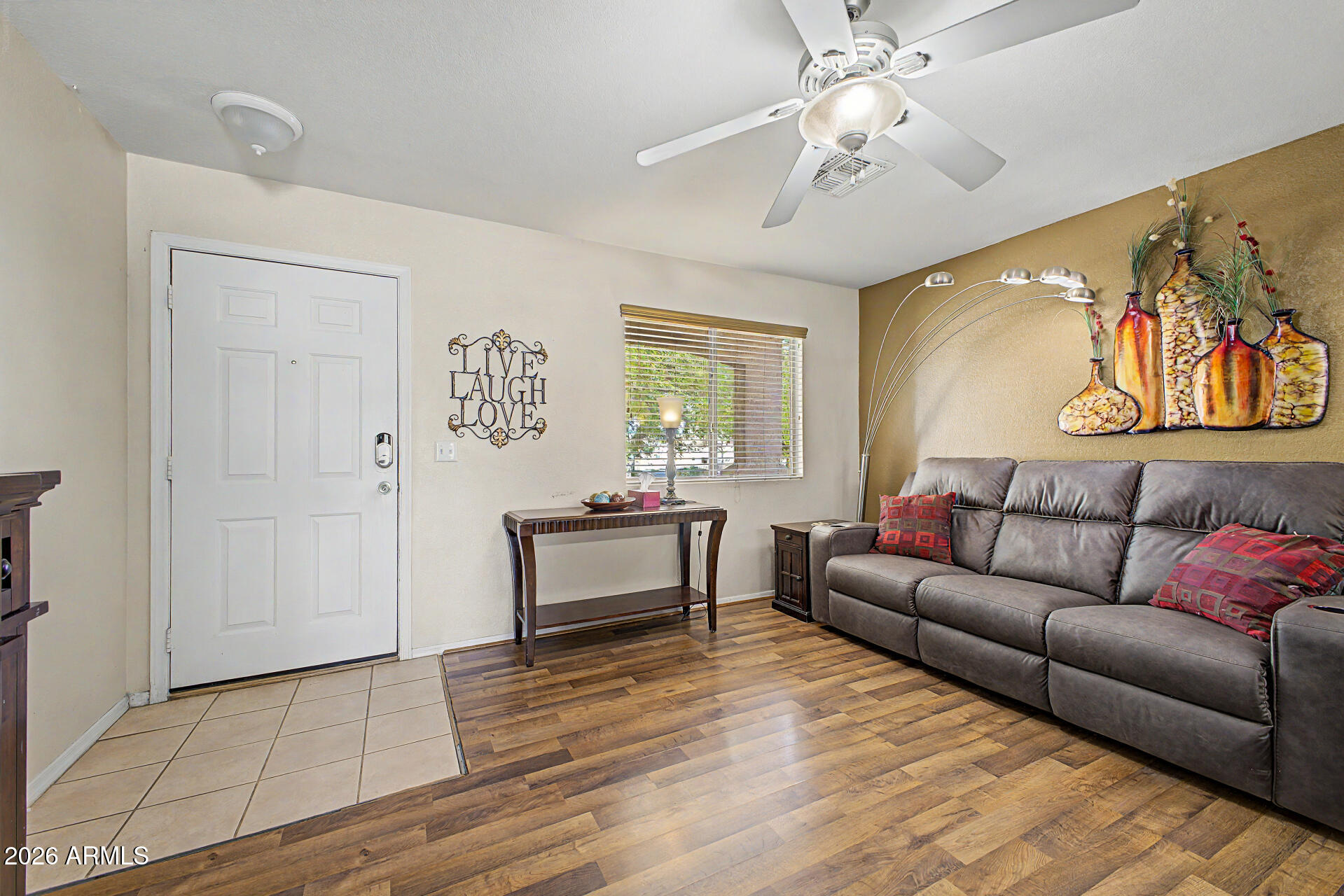 1085 E DESERT ROSE Trail