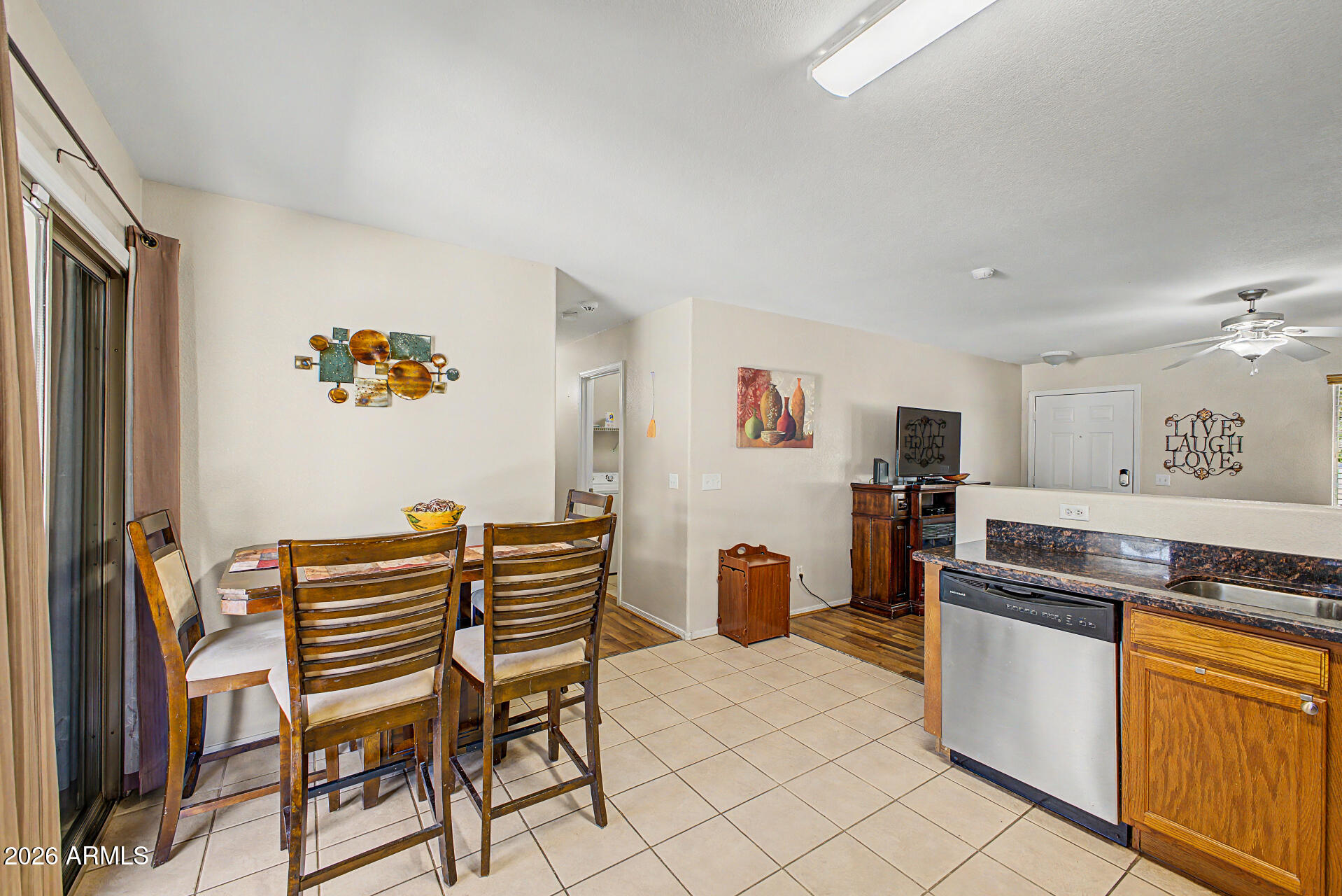 1085 E DESERT ROSE Trail