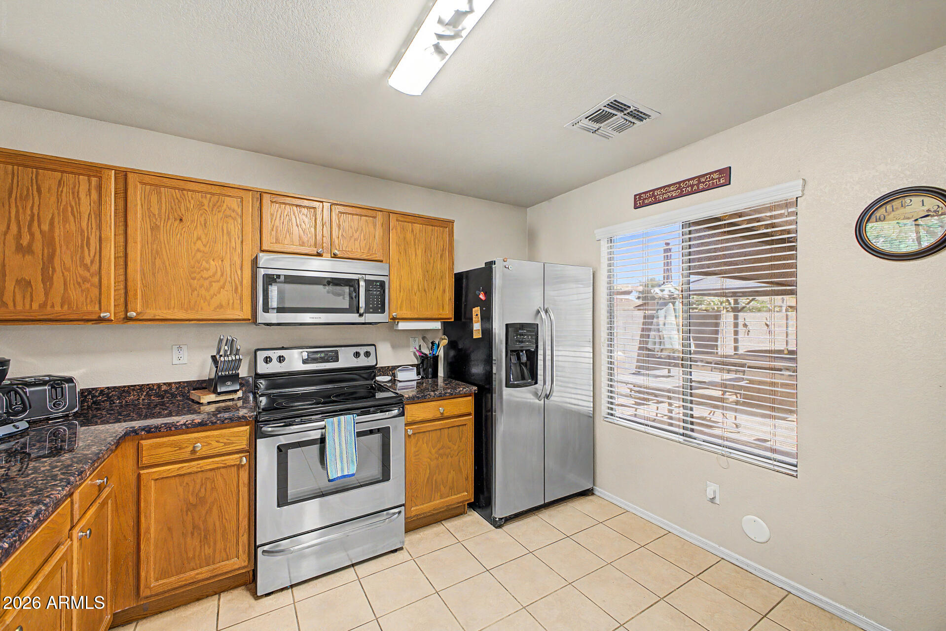 1085 E DESERT ROSE Trail