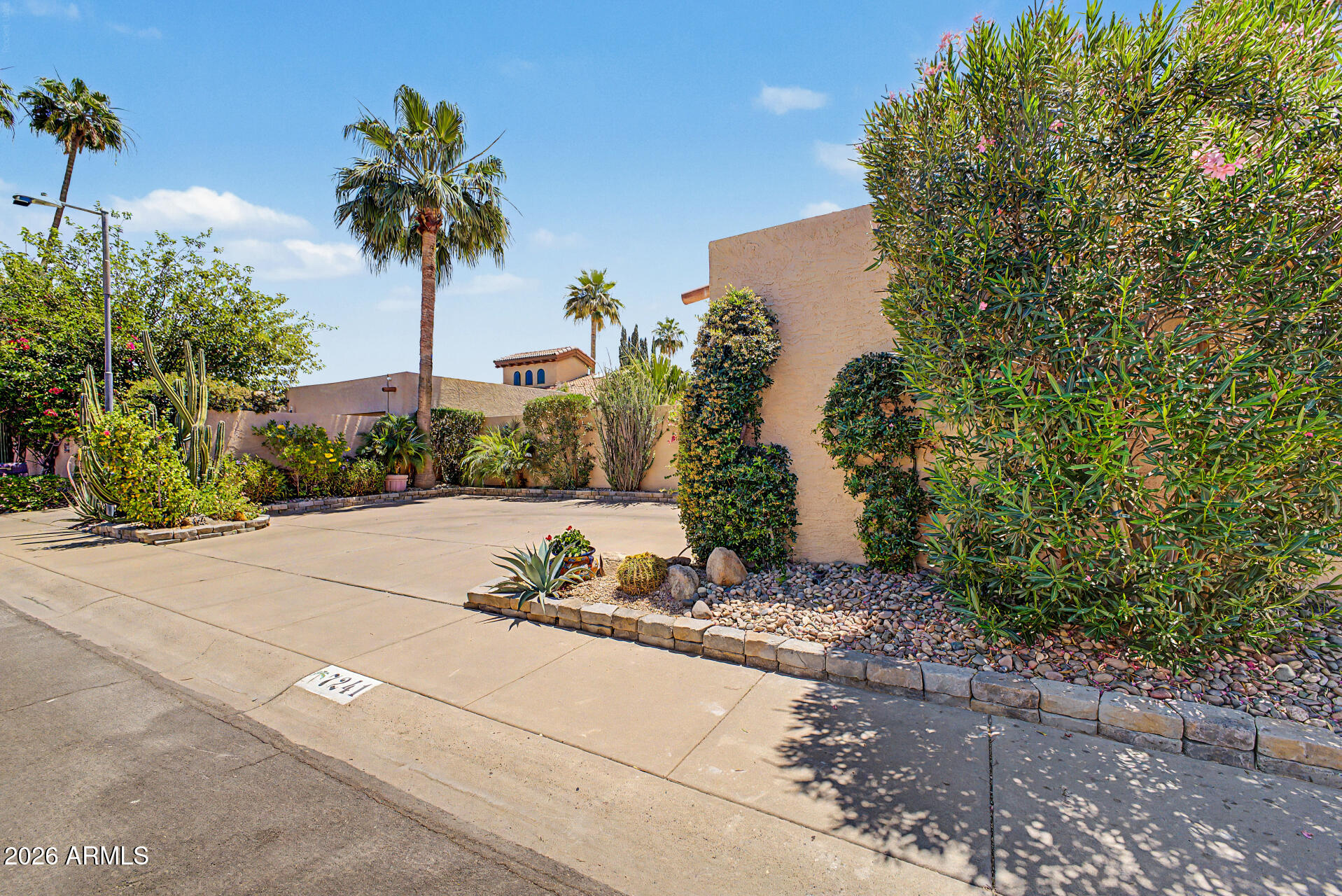 7241 E MAVERICK Road