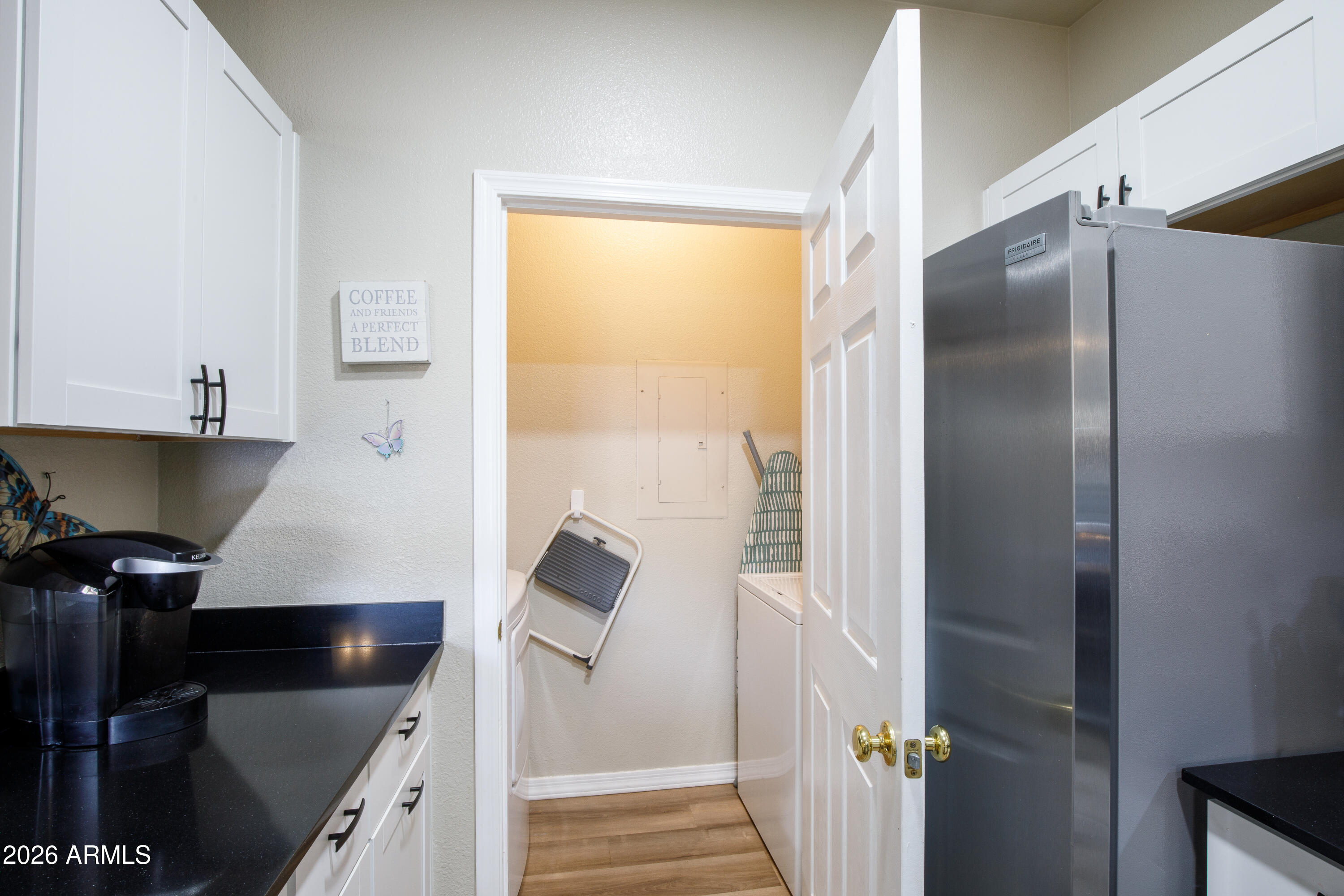 5401 E VAN BUREN Street 1089